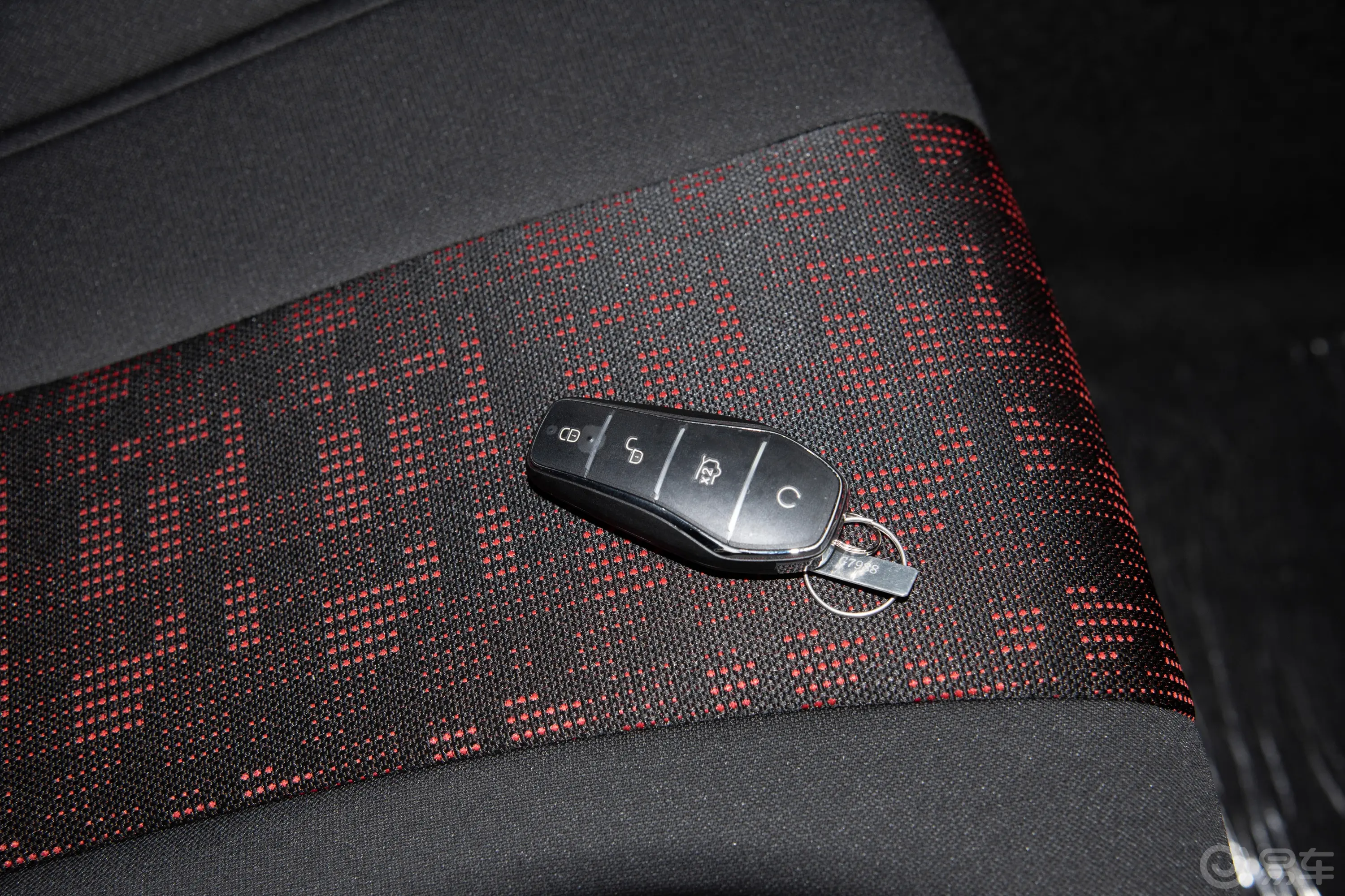 比亚迪e2荣耀版 405km 舒适型钥匙正面