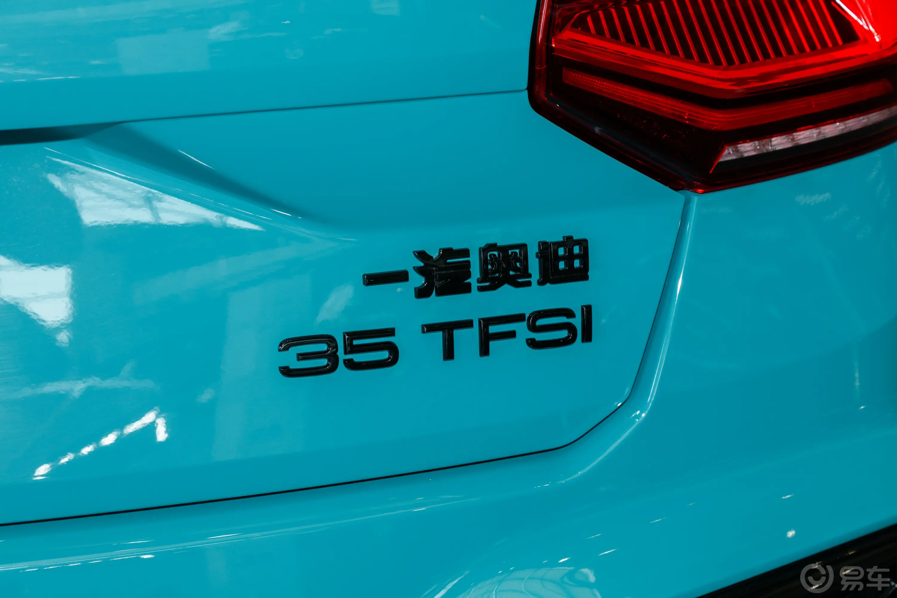 奥迪Q2L35 TFSI 时尚动感型外观细节