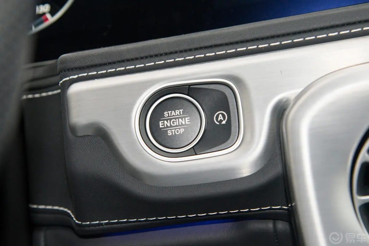 奔驰G级G 500 典藏版钥匙孔或一键启动按键