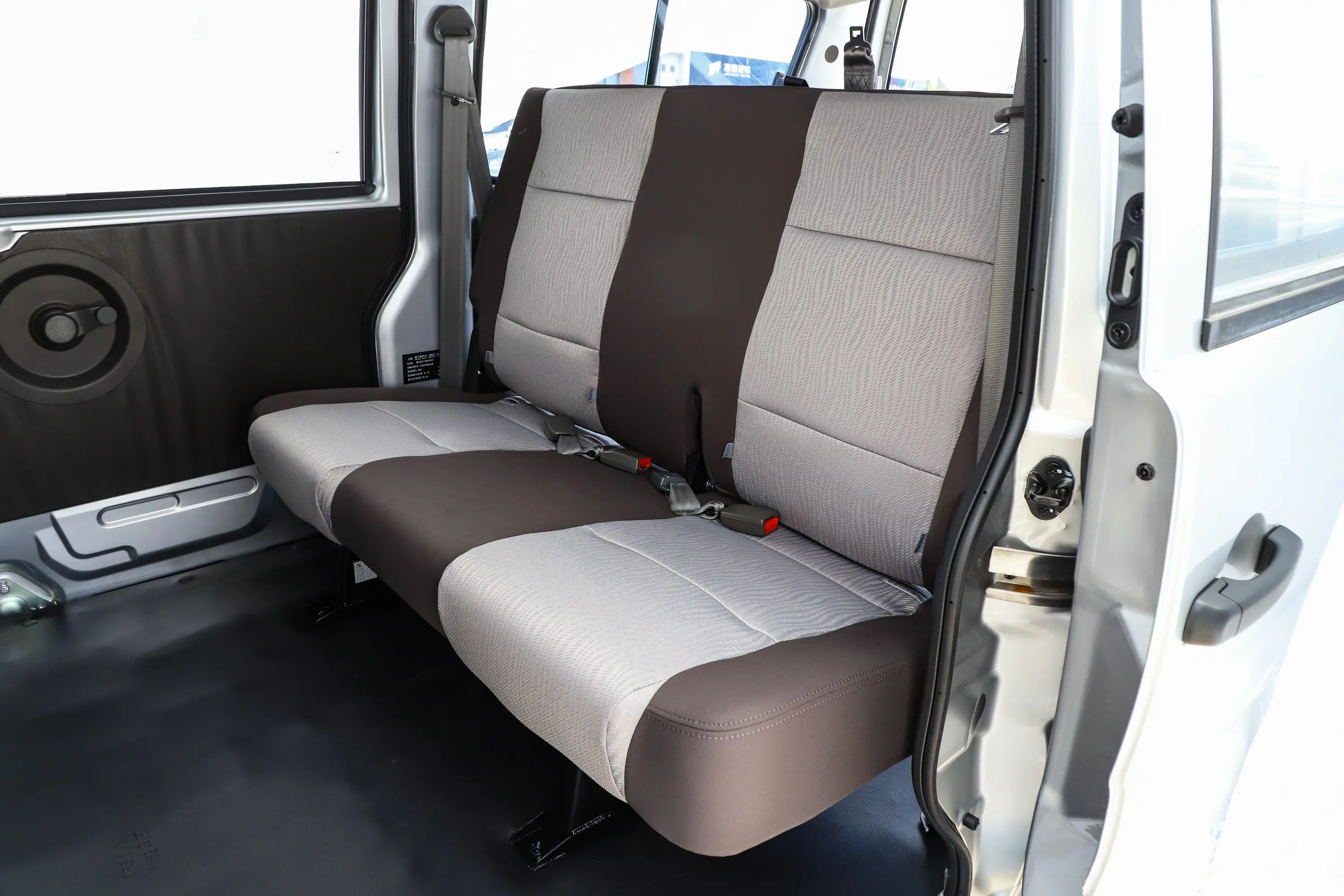 东风小康K07S1.3L 手动 高功版基本型后排座椅