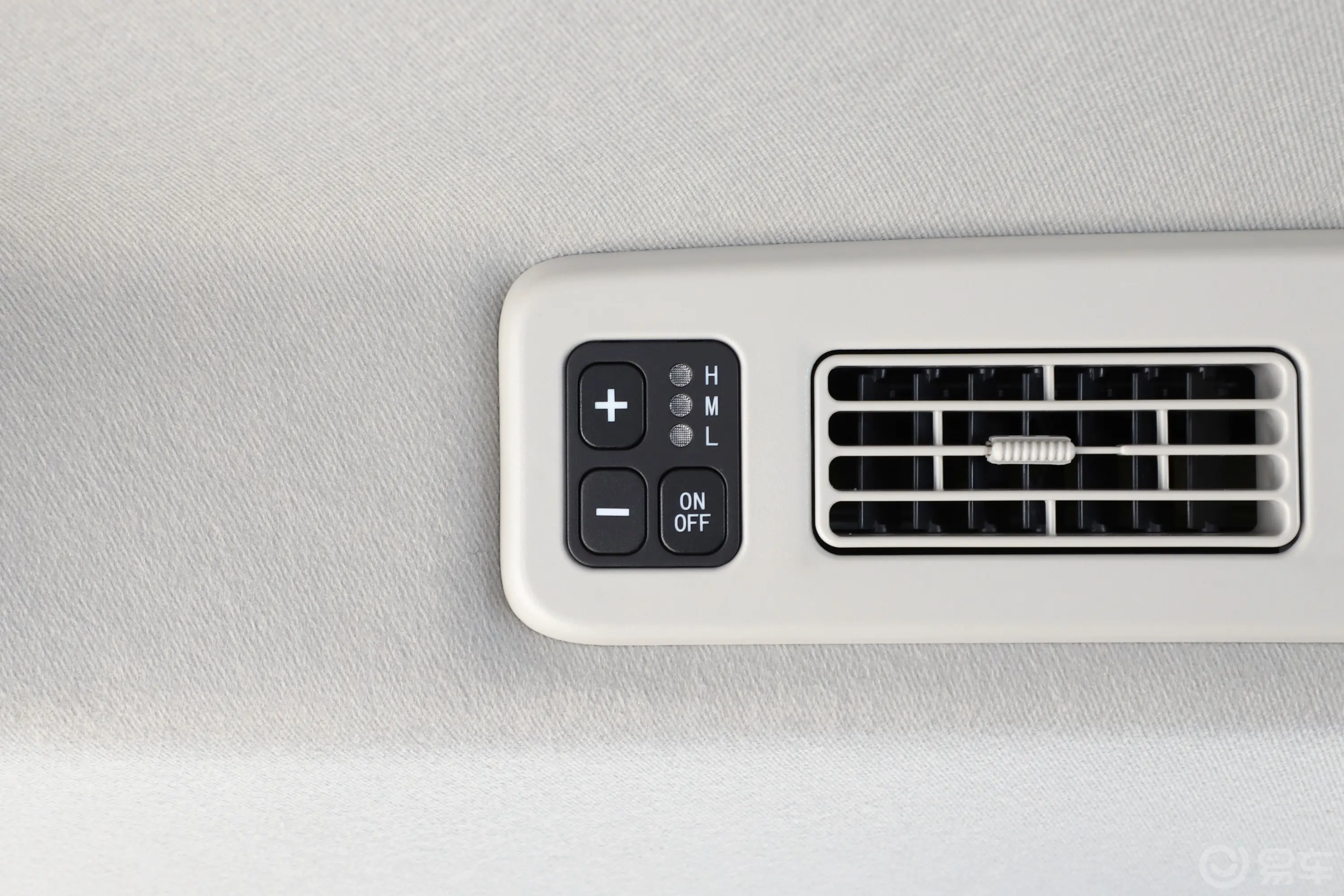 风光380客车 1.5L 舒适型 5座后排空调控制键