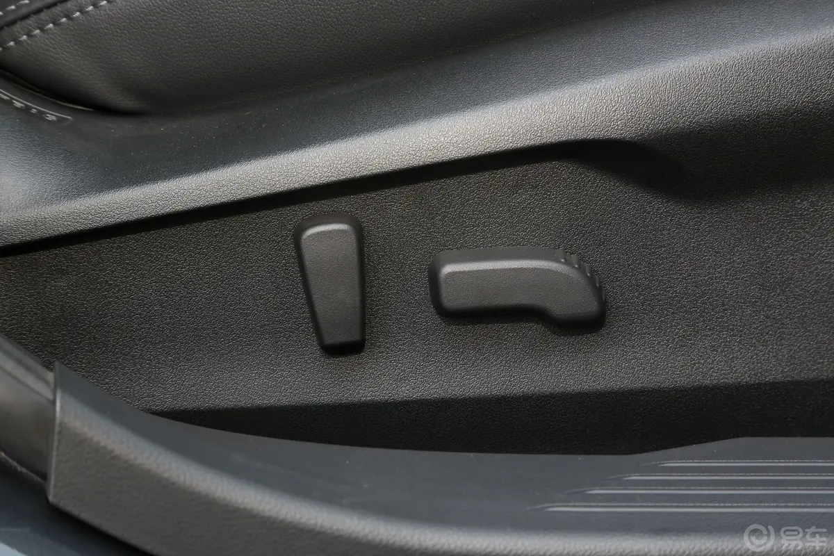 傲虎2.5i AWD旗舰版EyeSight副驾座椅调节