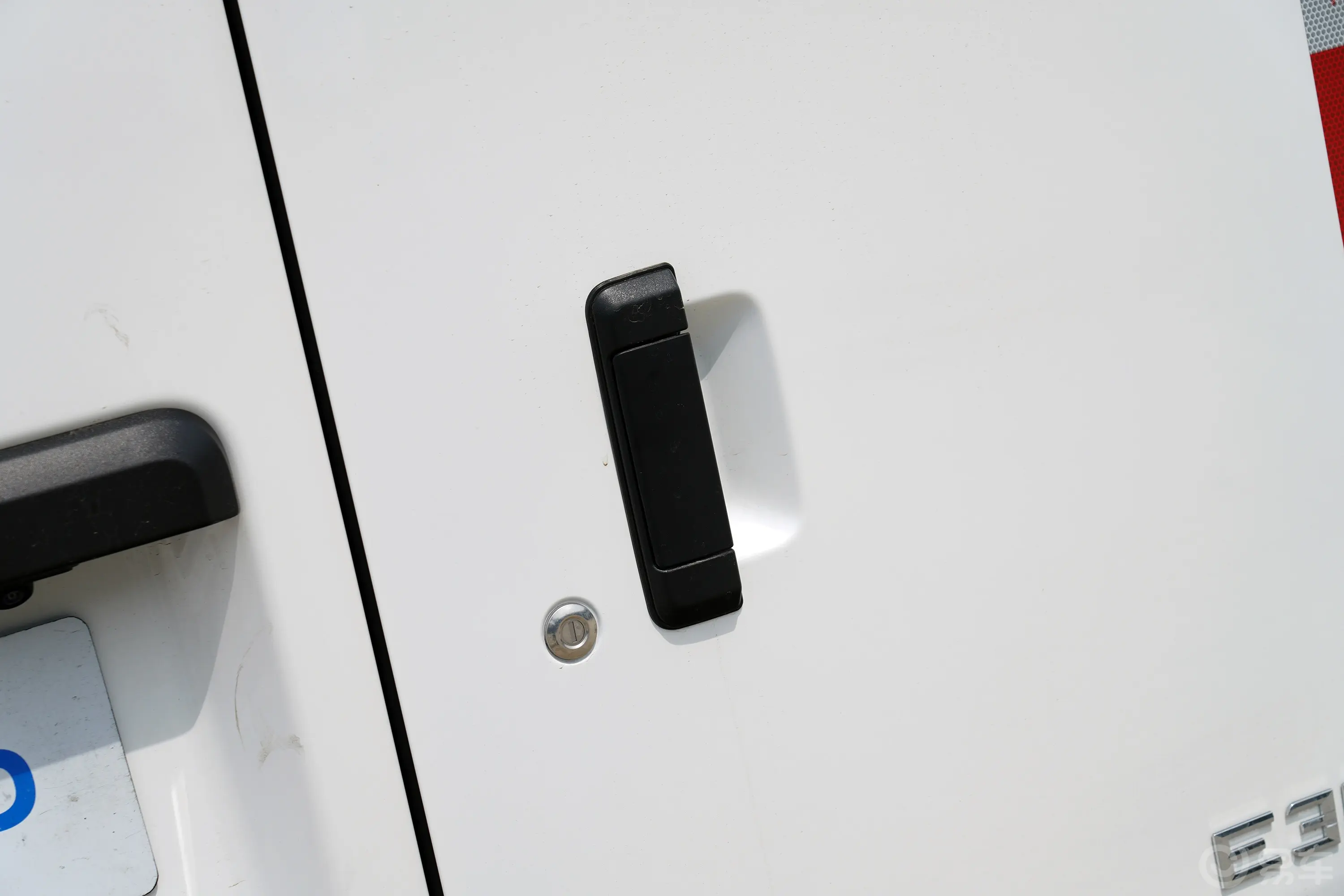 鑫源E3L263km 货车定制标准型 2座外观细节