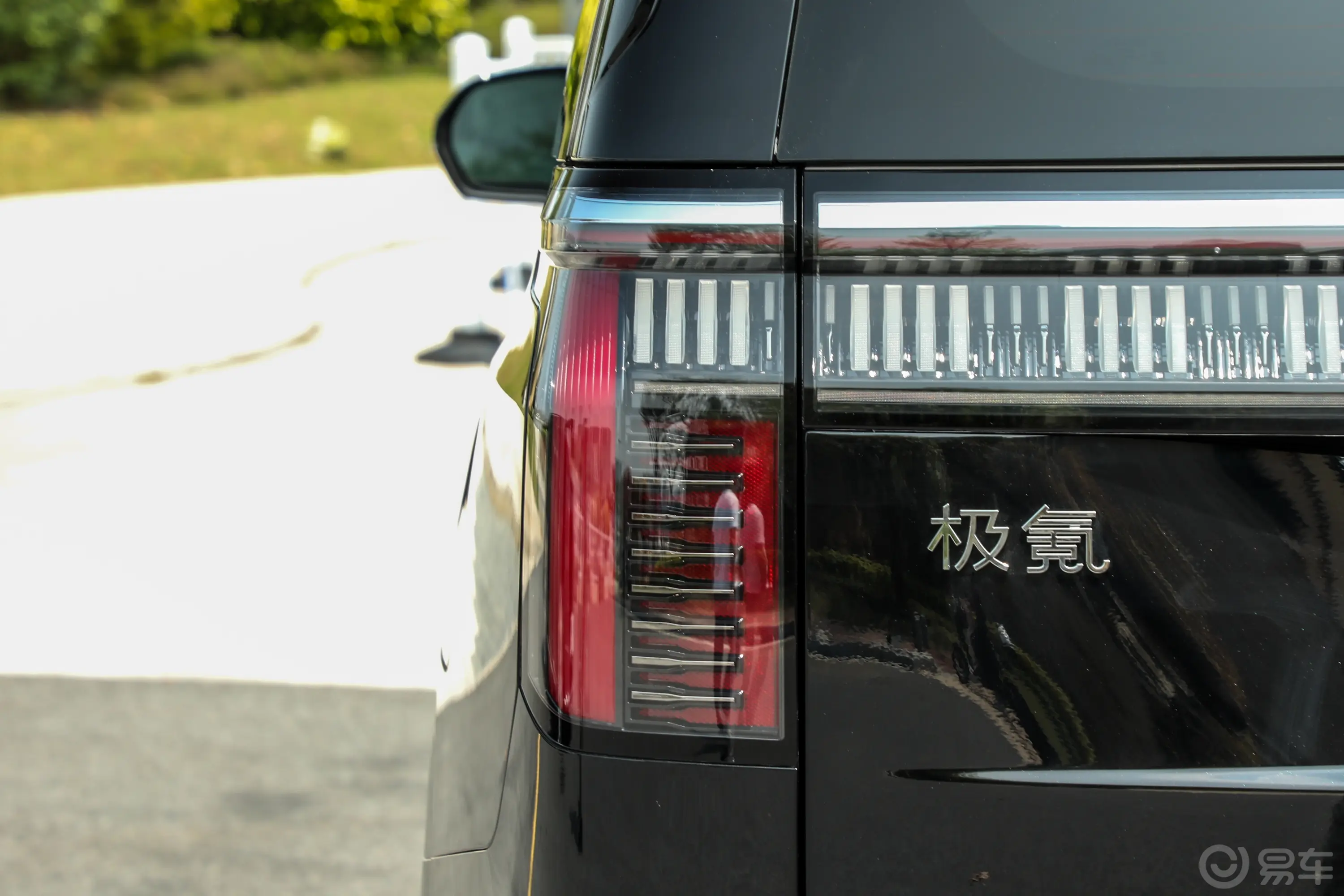 ZEEKR 009702km 四驱光辉版 4座外观灯组