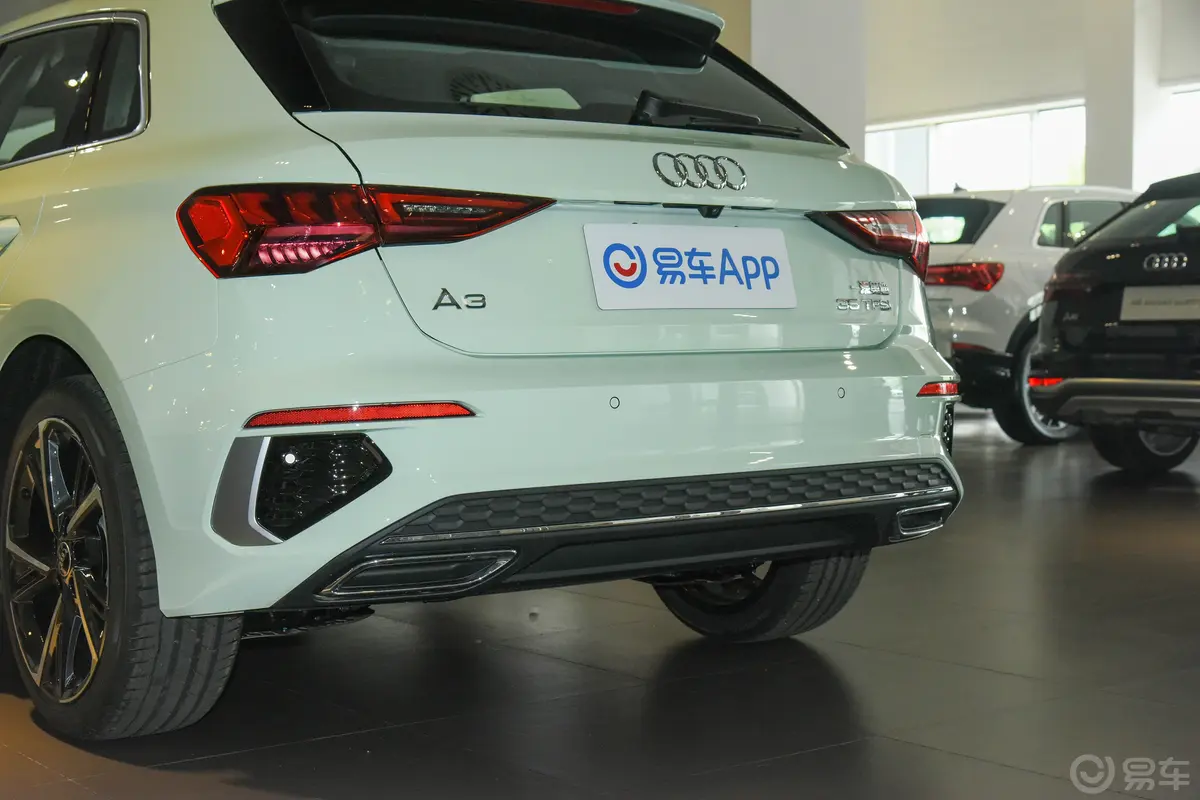 奥迪A3Sportback 35 TFSI 时尚运动型车后雷达