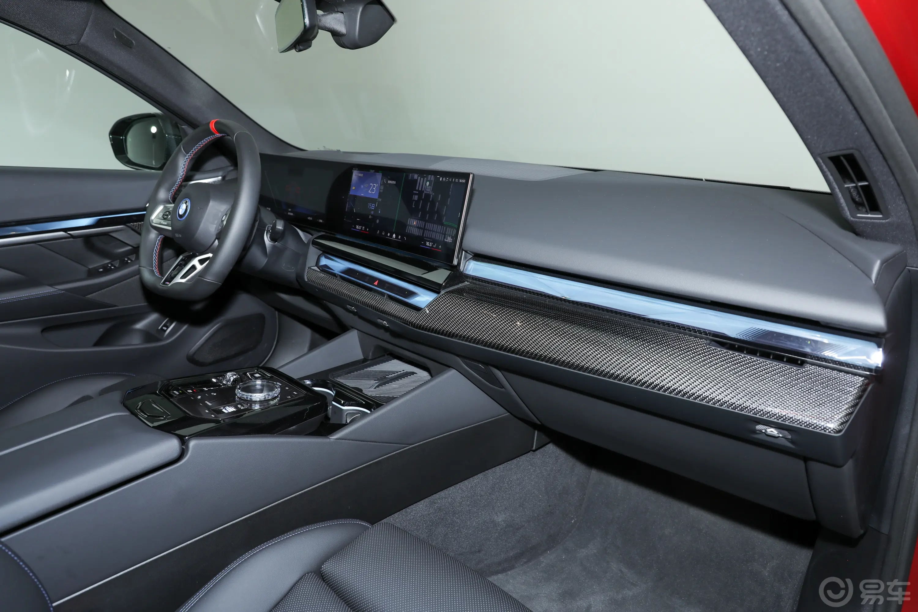 宝马i5(进口)xDrive M60内饰全景副驾驶员方向