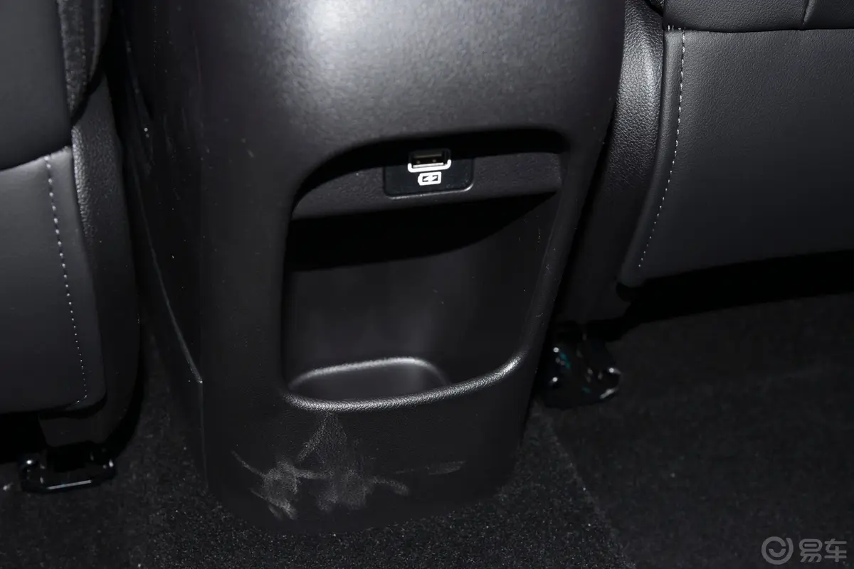 欧拉好猫GT木兰版 401km 尊荣型后排空调控制键