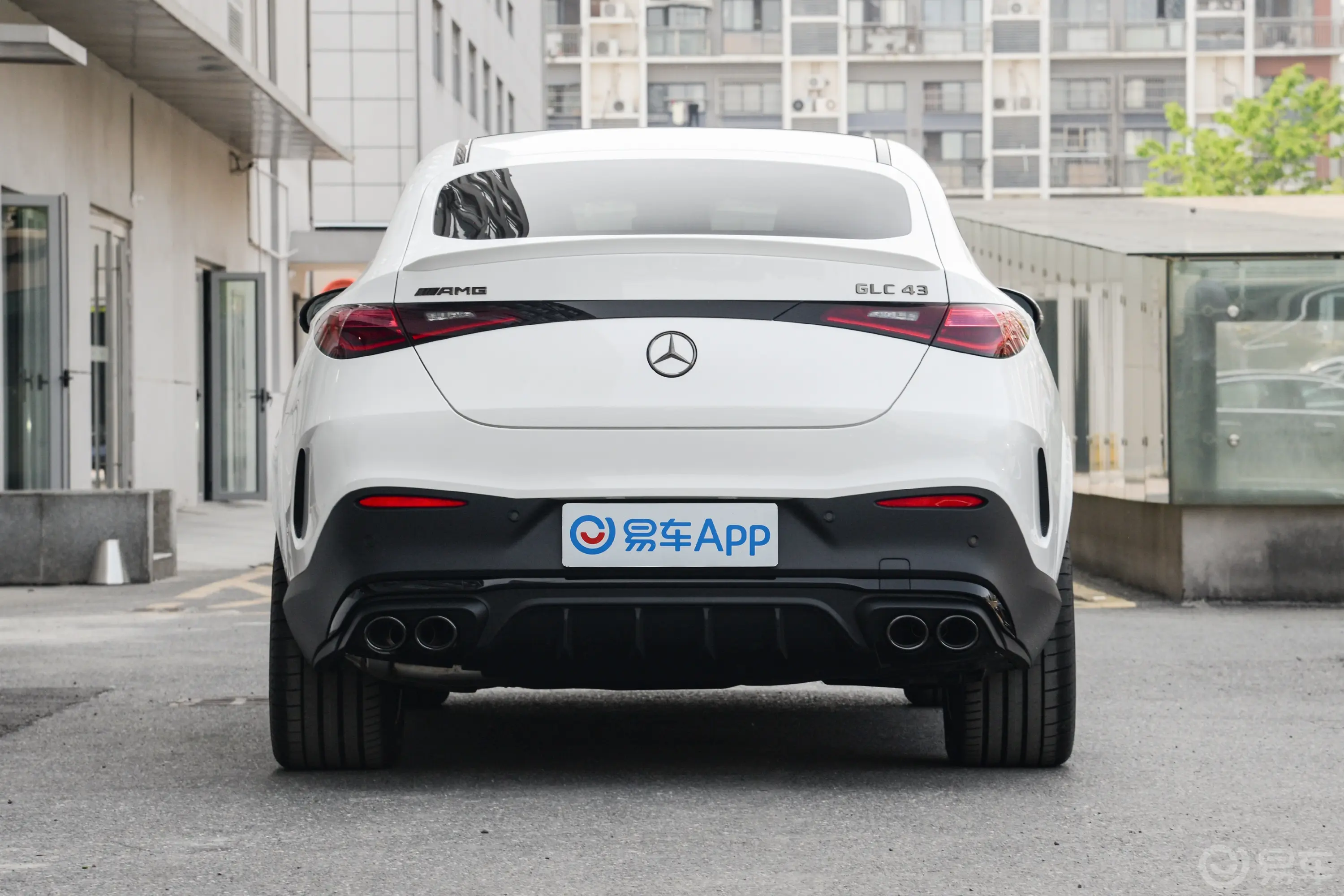 奔驰GLC轿跑 AMGAMG GLC 43 4MATIC 轿跑SUV正后水平