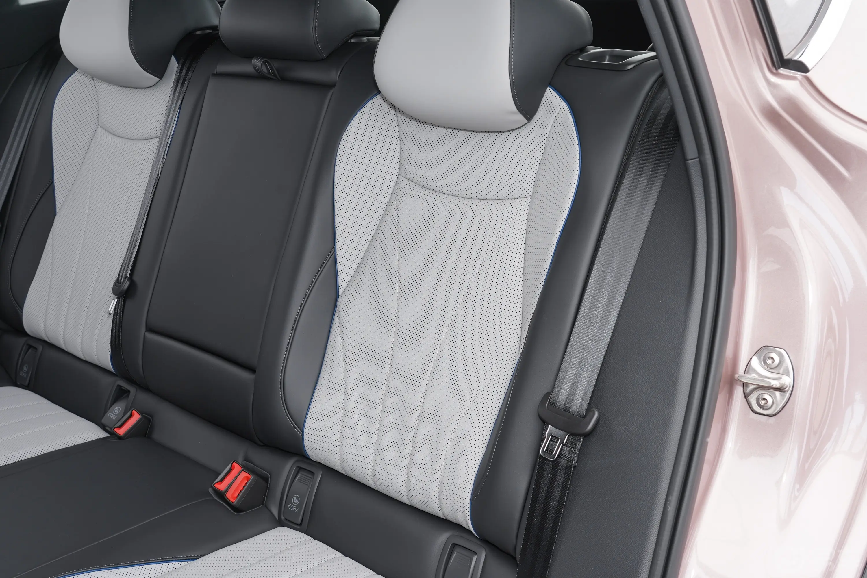 途观LPro 330TSI 两驱R-Line智领版 5座后排空间
