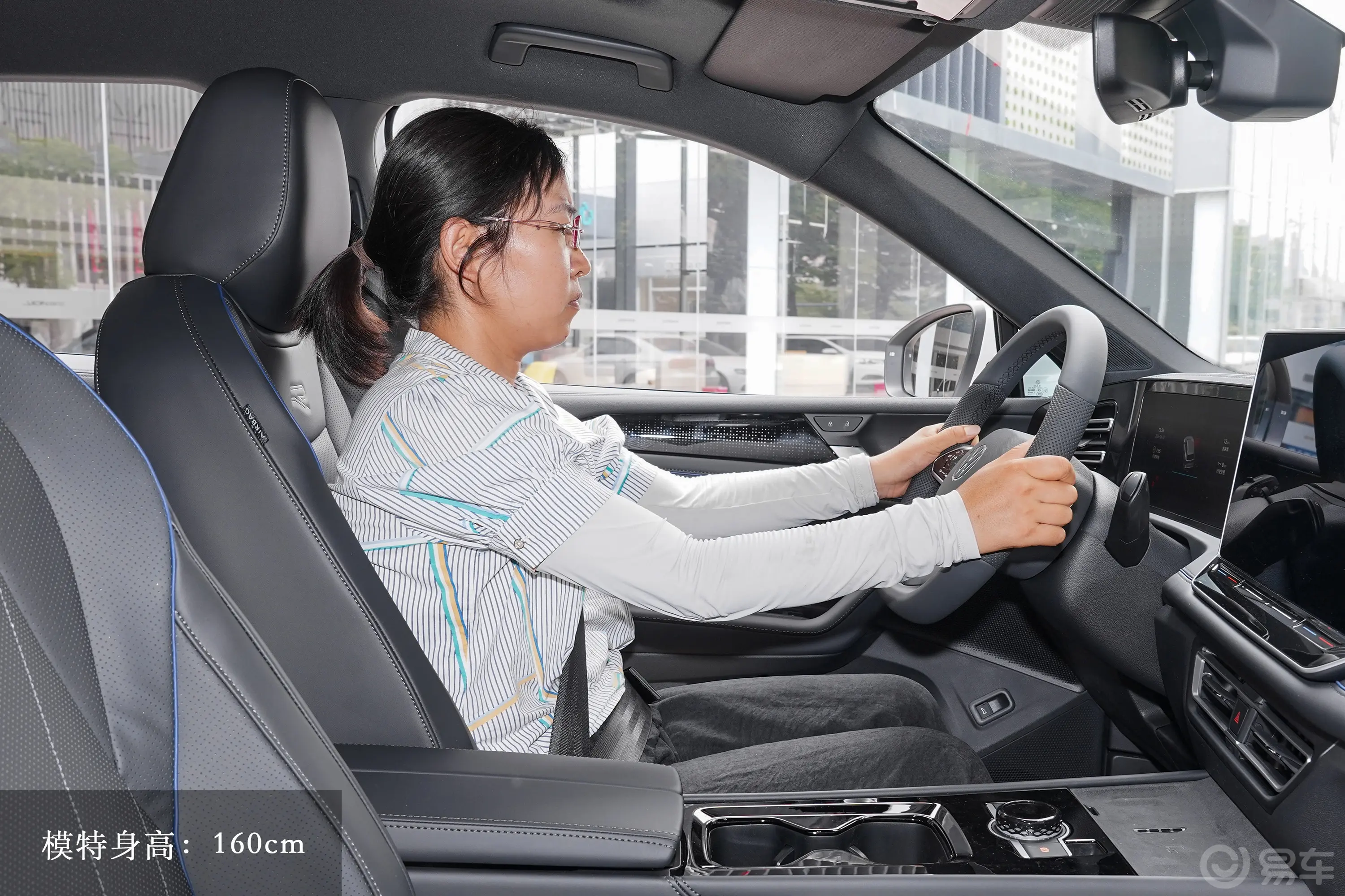 途观LPro 380TSI 四驱R-Line智领版 5座前排空间体验