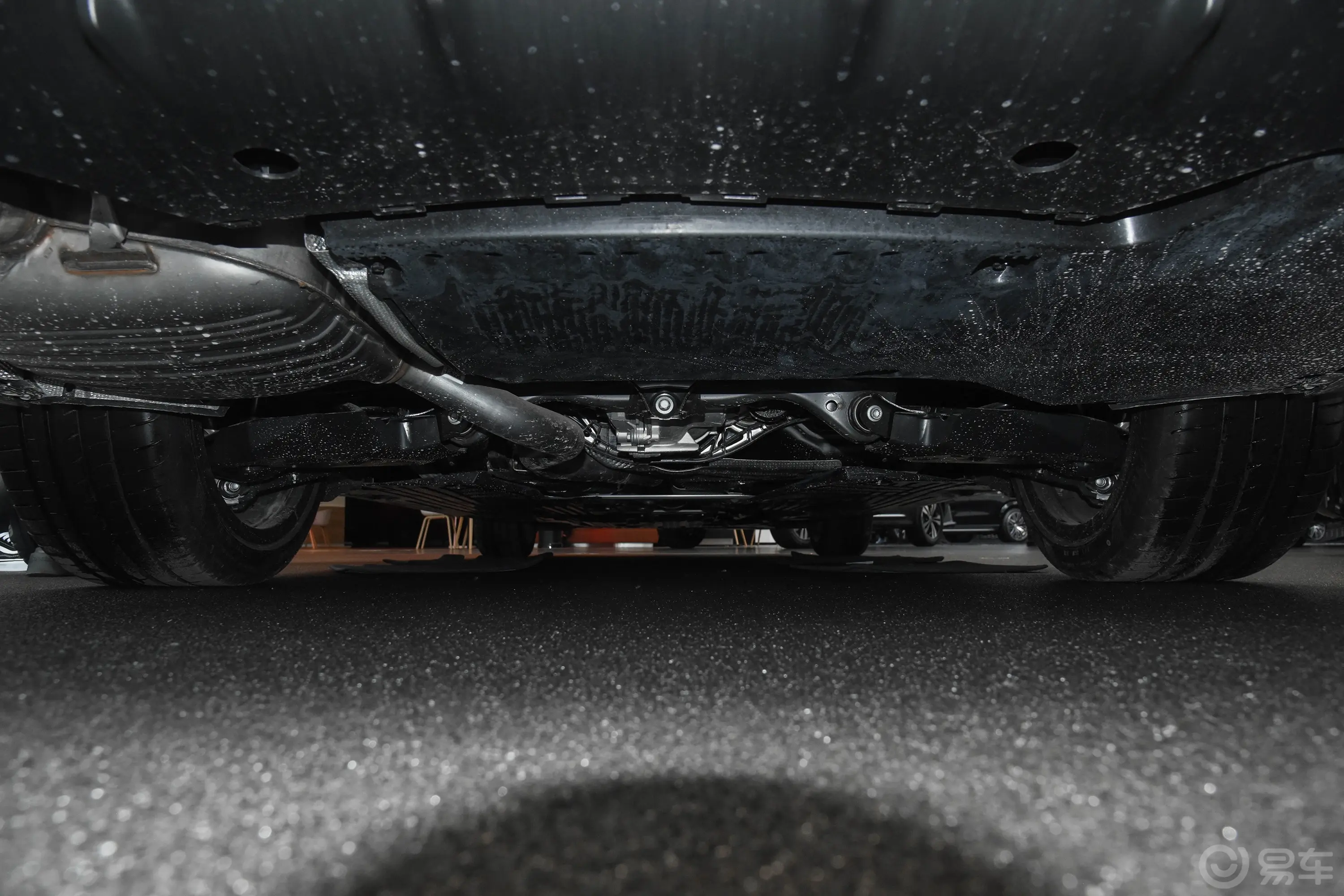 奔驰C级改款 C 200 L 运动版后悬架整体