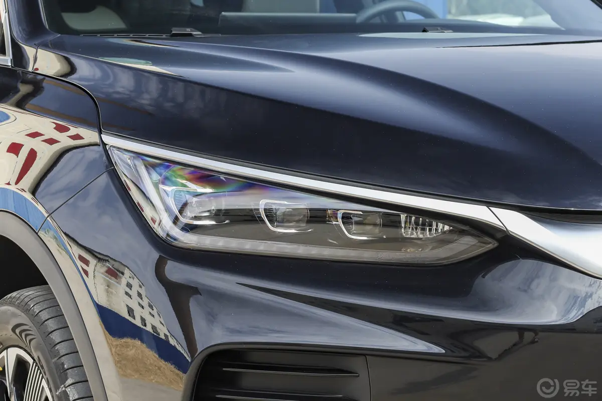 唐新能源EV 荣耀版 730km 前驱尊享型 6座外观灯组