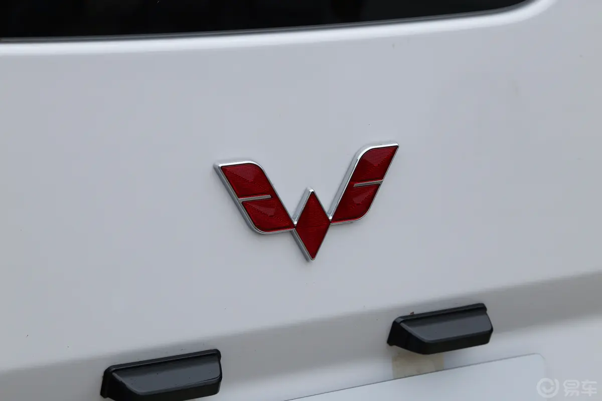 五菱扬光EV300km 舒适型客车版 电机60kW 6座外观细节