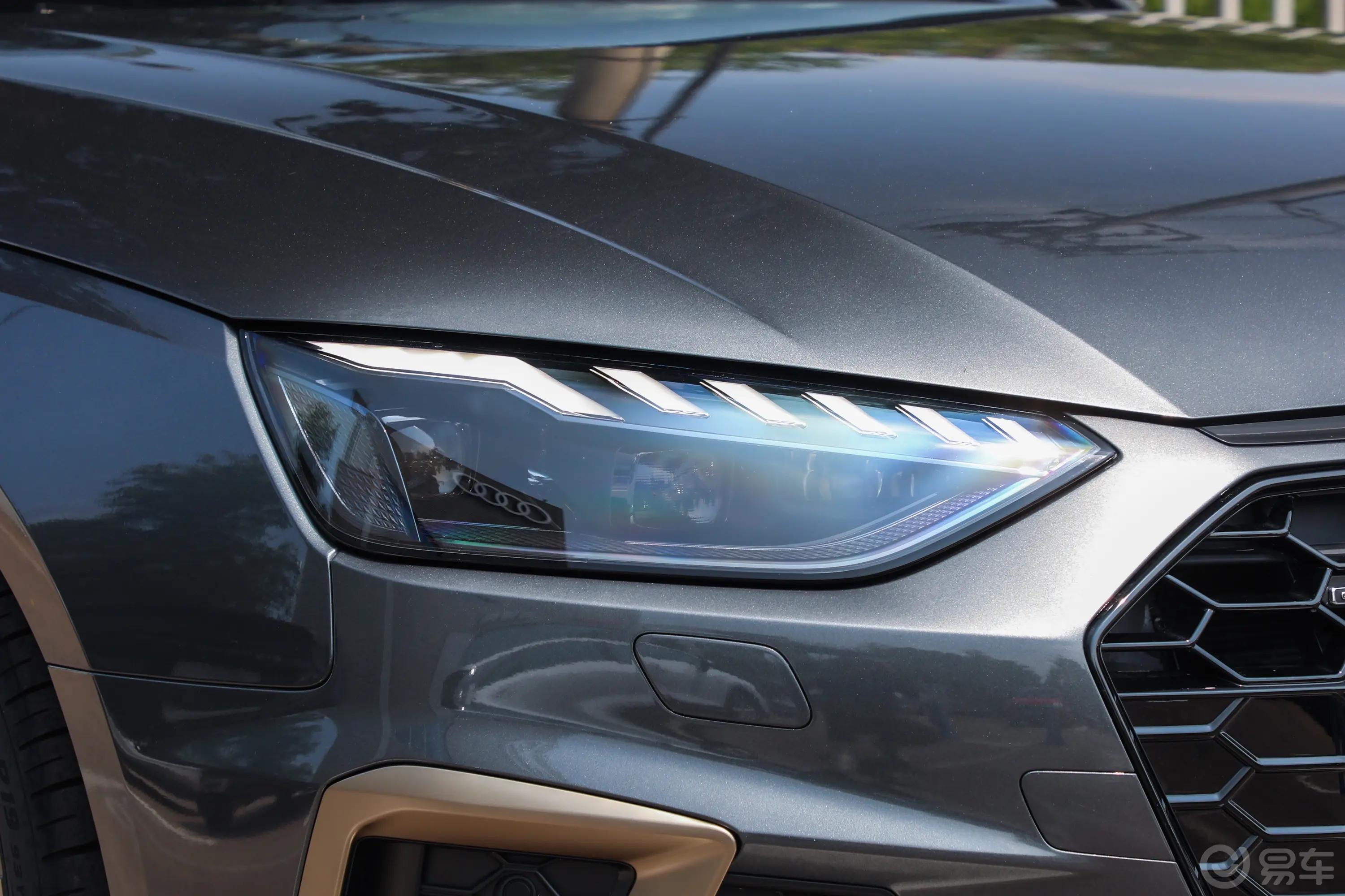 奥迪A4L40 TFSI quattro RS套件燃速型外观灯组