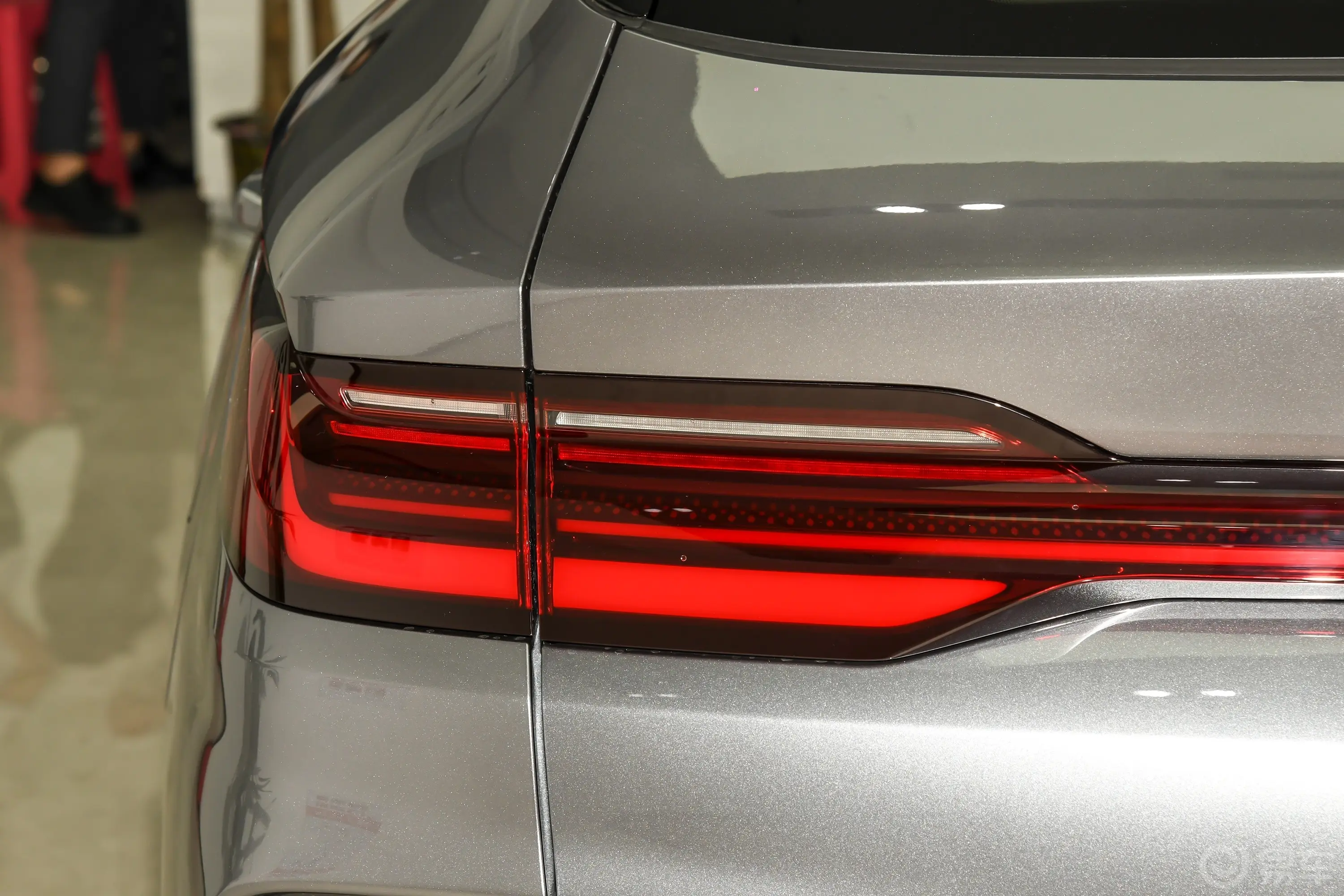 宋PLUS新能源DM-i 1.5L 160km 旗舰型外观灯组