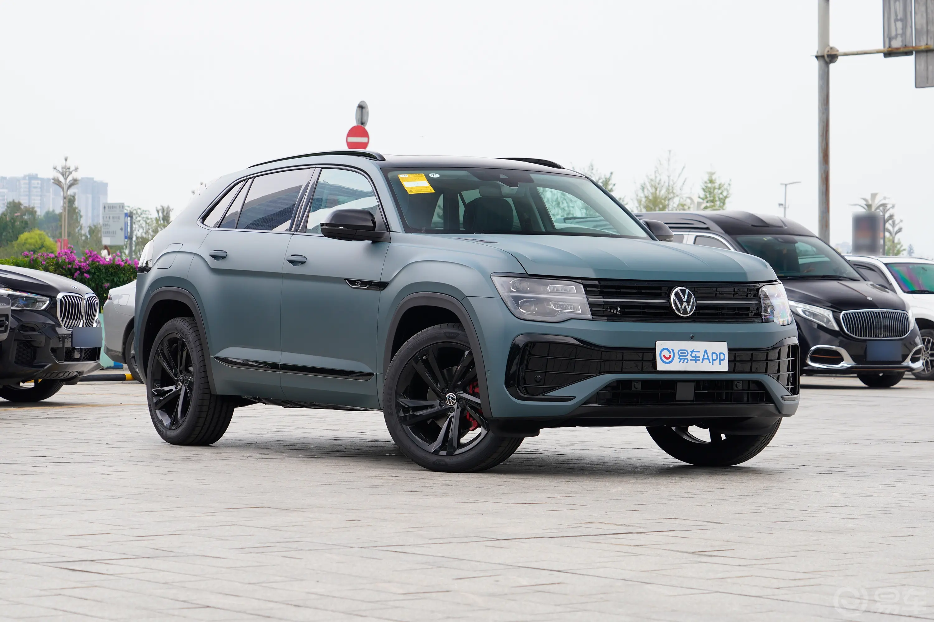 途昂途昂X 出众款 380TSI 四驱青云龙耀版侧前45度车头向右水平