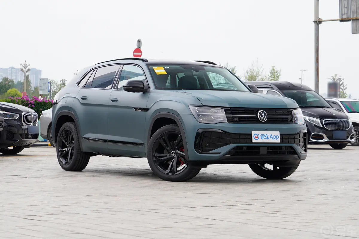 途昂途昂X 出众款 380TSI 四驱青云龙耀版侧前45度车头向右水平