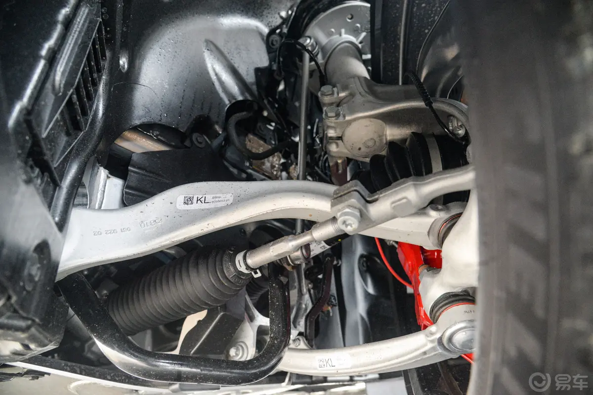 宝马M4M4 双门轿跑车 M xDrive 雷霆版左侧前悬架