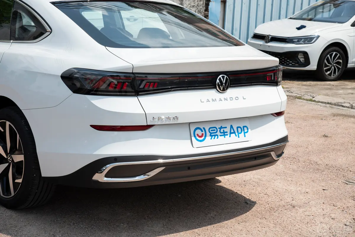 凌渡凌渡L 280TSI 酷辣版车尾特写