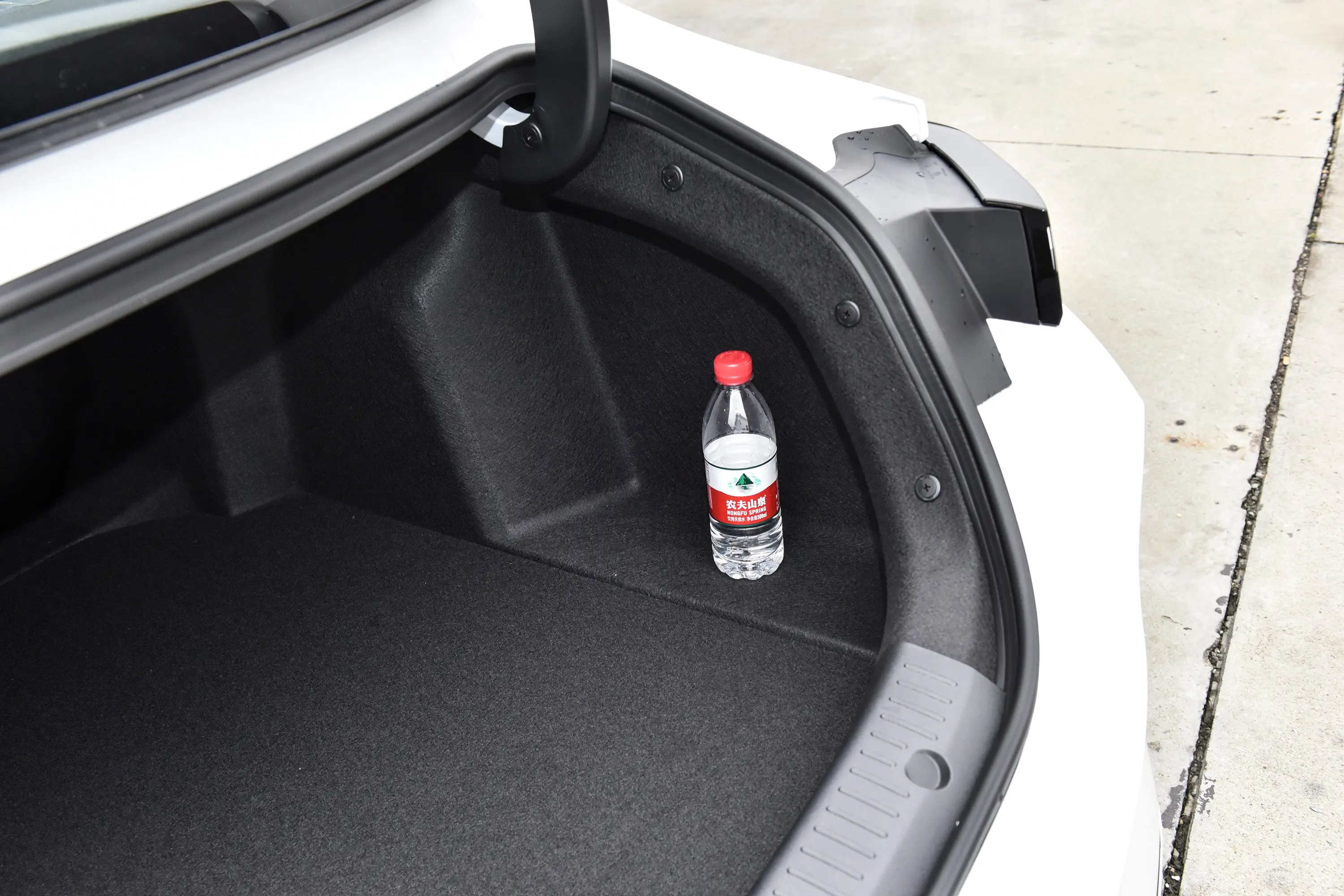 长安启源A05真香版 1.5L 145km 超越型后备厢