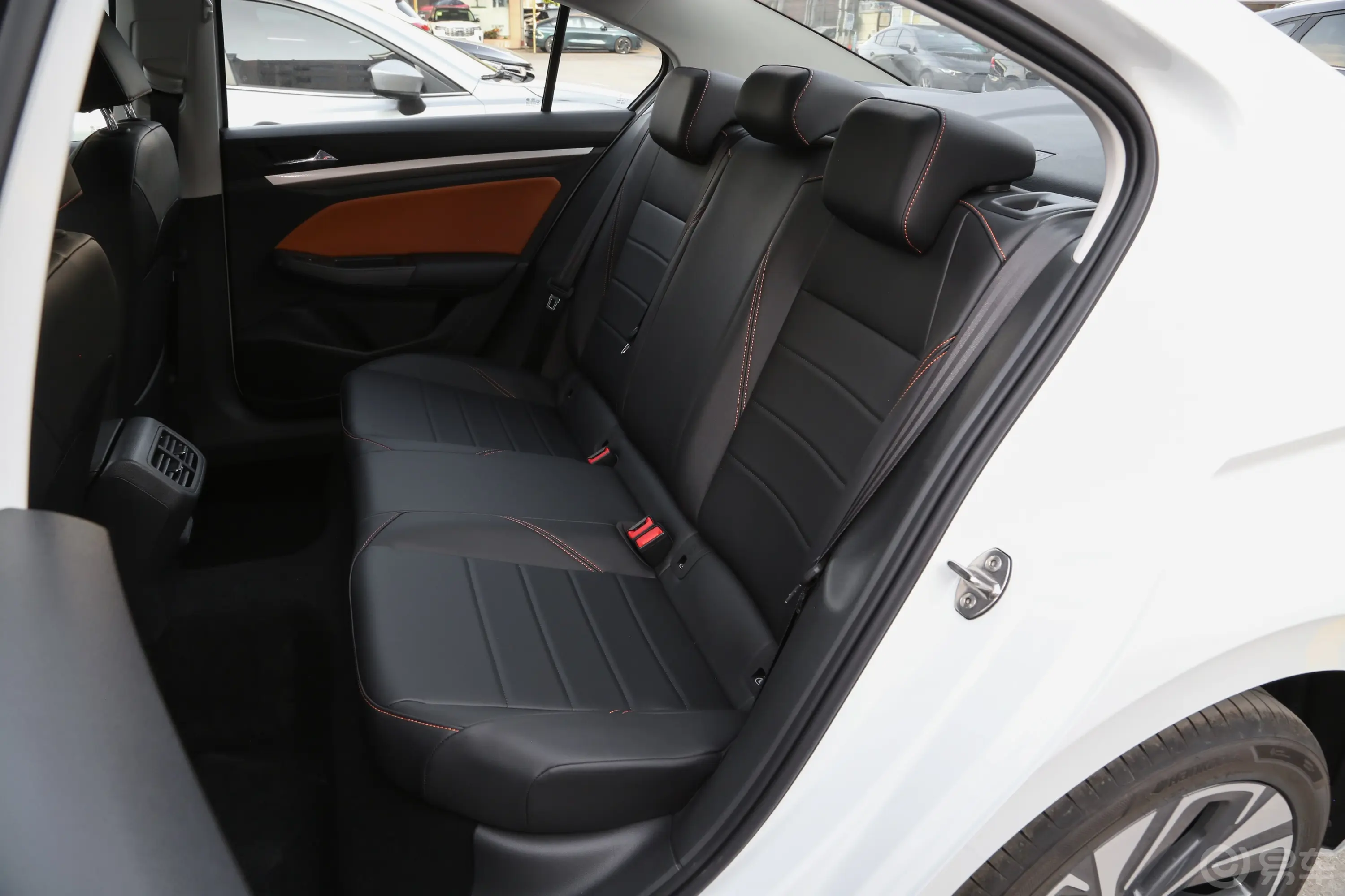 宝来200TSI 双离合悦行PRO版后排座椅