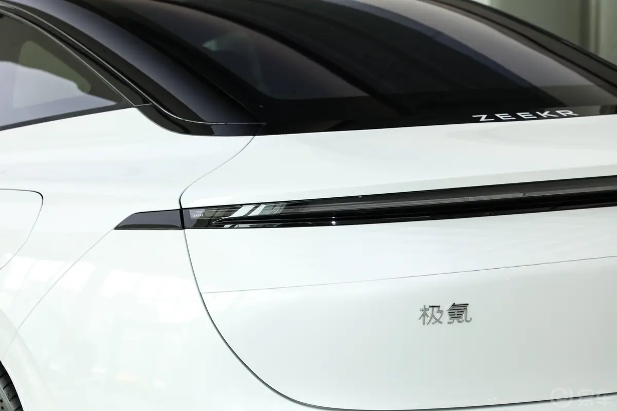 ZEEKR 007688km 后驱智驾版外观灯组