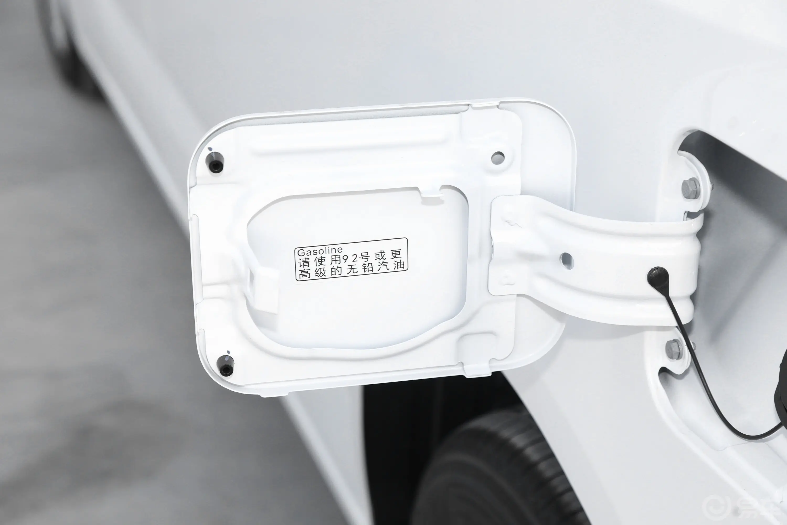 锐胜王牌M72.0L 手动标轴豪华版 7座外观