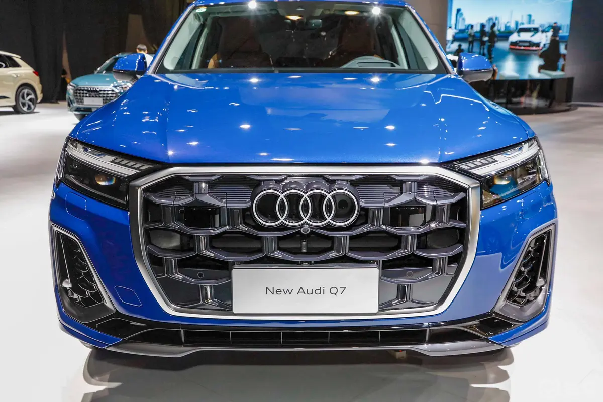 奥迪Q755 TFSI quattro S line运动型 7座外观细节