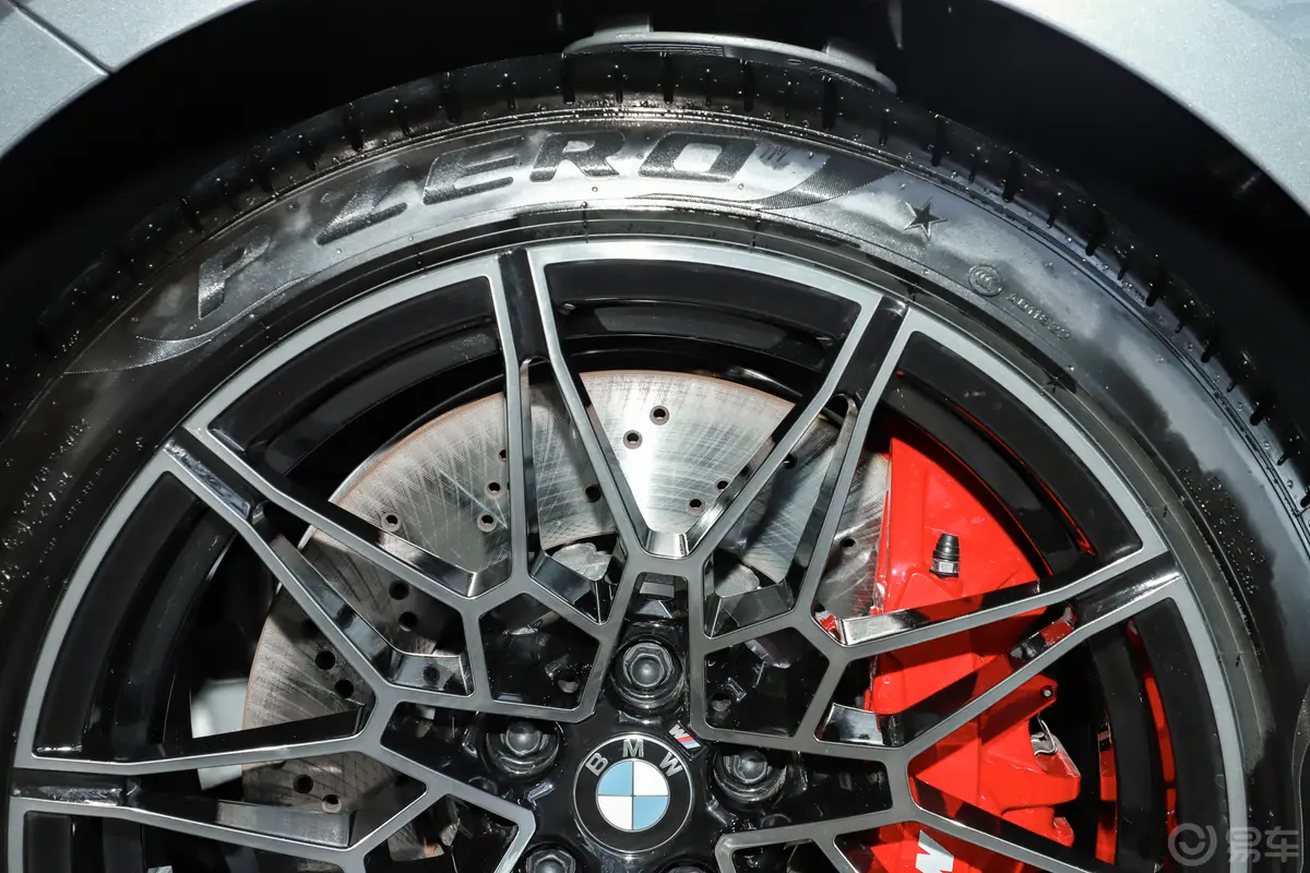 宝马M3M3 M xDrive 雷霆版后刹车卡钳