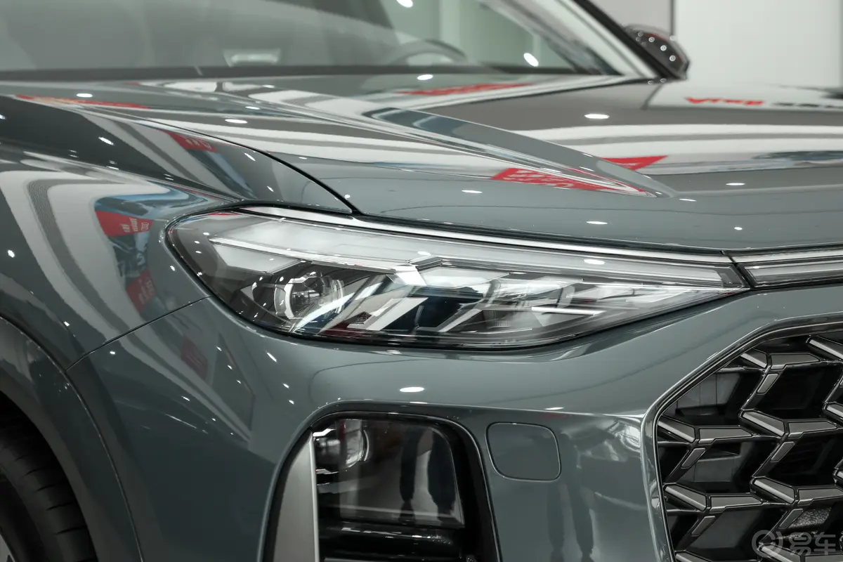 奥迪Q650 TFSI quattro 行云型 飞骑套装 6座外观灯组