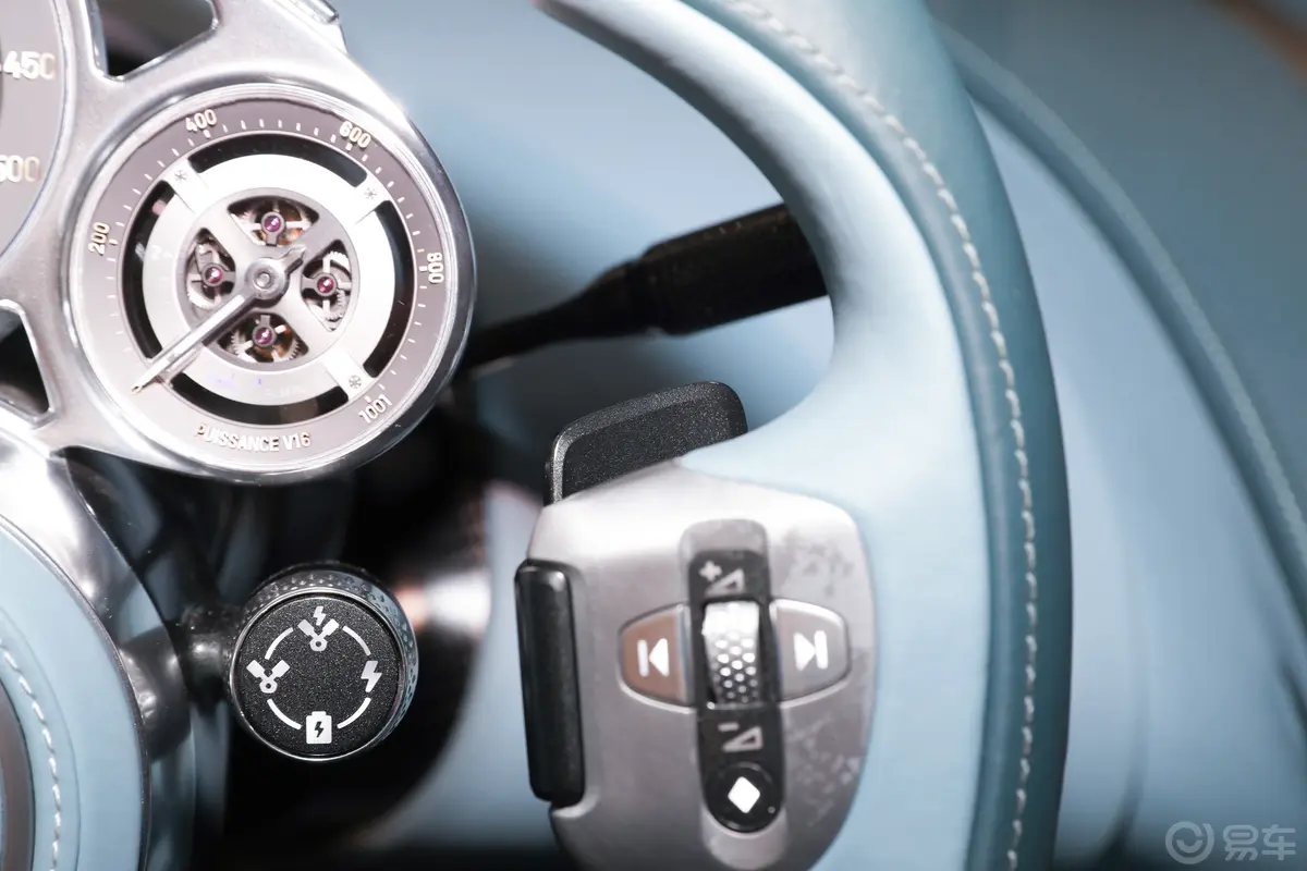 Tourbillon8.3L 60km 标准版主驾驶位