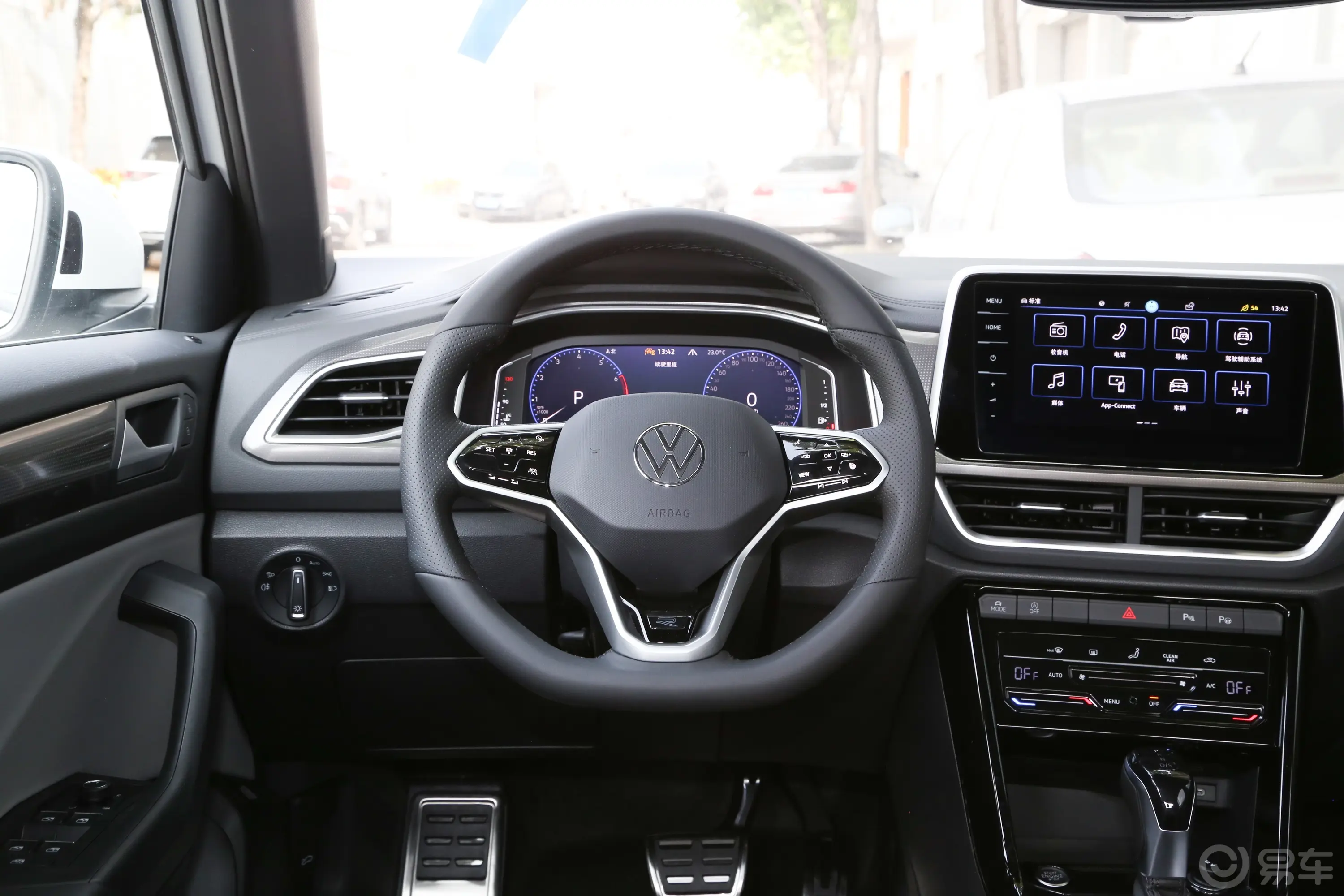 探歌300TSI 星光版方向盘