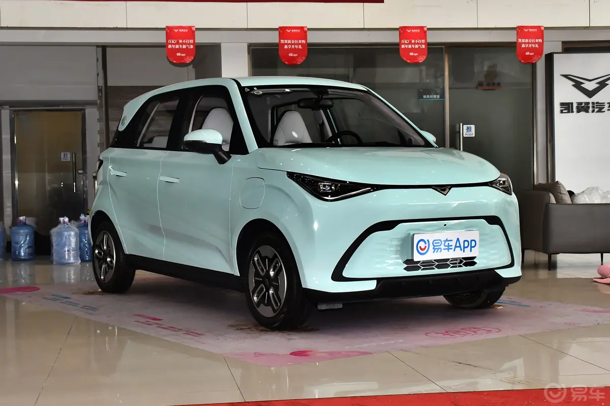 拾月Mate 300km 踏浪版侧前45度车头向右水平