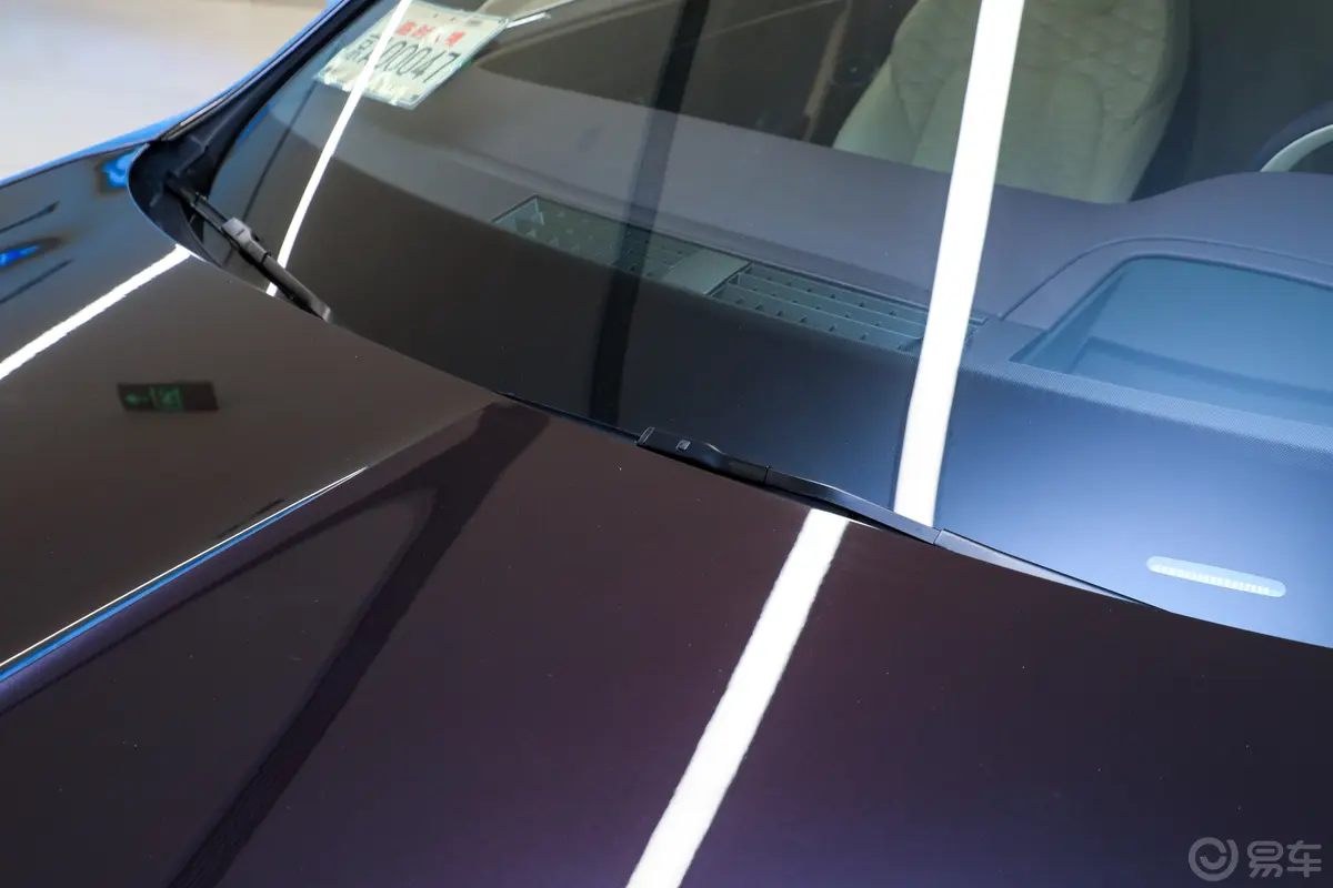 欧陆 插电混动GTC 4.0T 81km Mulliner版雨刷器