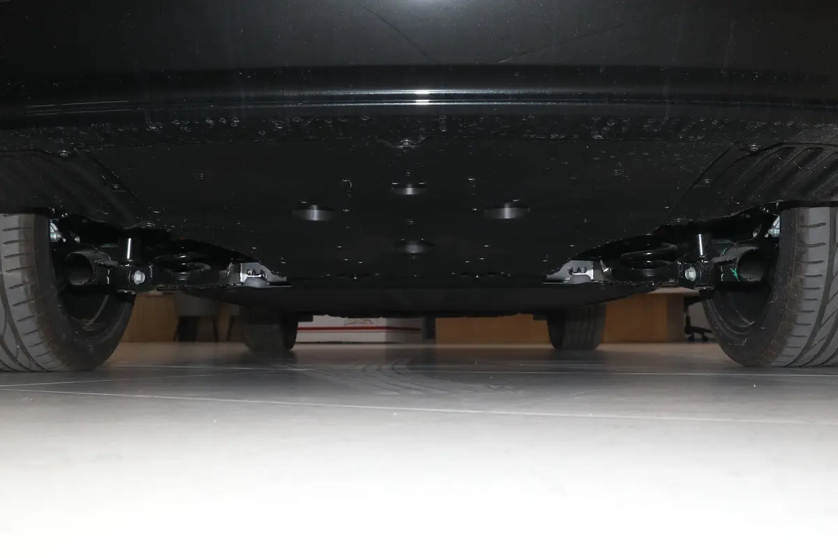 铂智3X610 Max后悬架整体