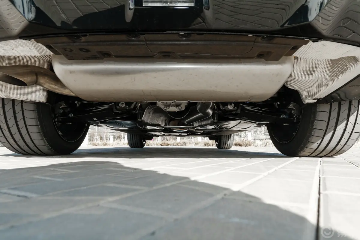 宝马X3xDrive30L 尊享型 M运动套装后悬架整体