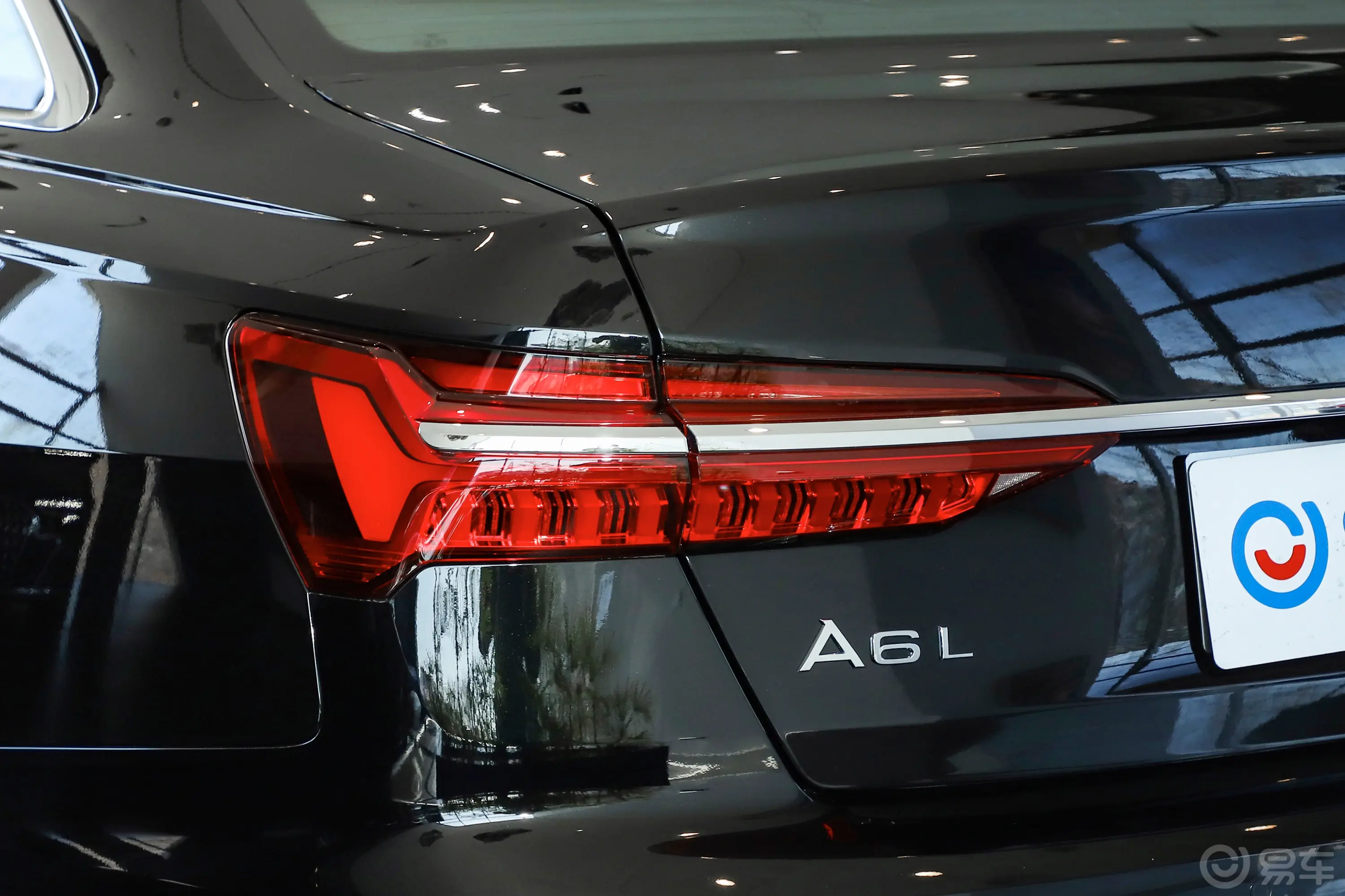 奥迪A6L改款 45 TFSI quattro 臻选动感型外观灯组