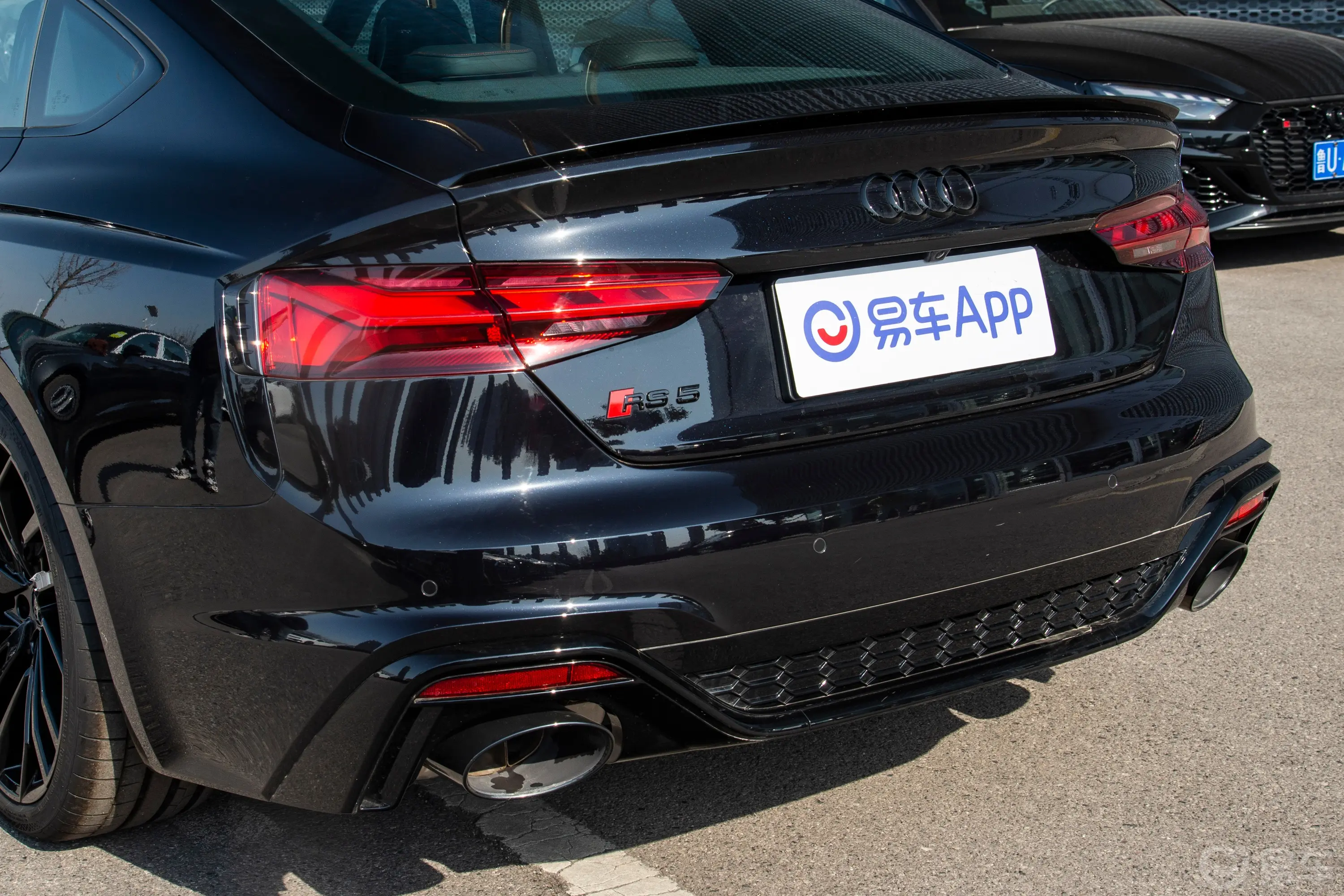 奥迪RS 52.9T Sportback 致臻版车尾特写