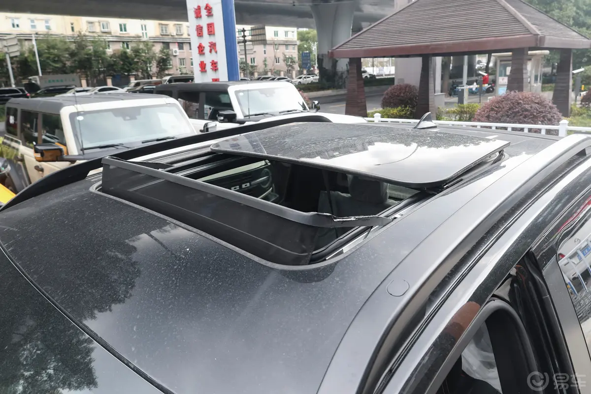 游骑侠Ranger2.3T 自动四驱沙狐特别版 汽油天窗