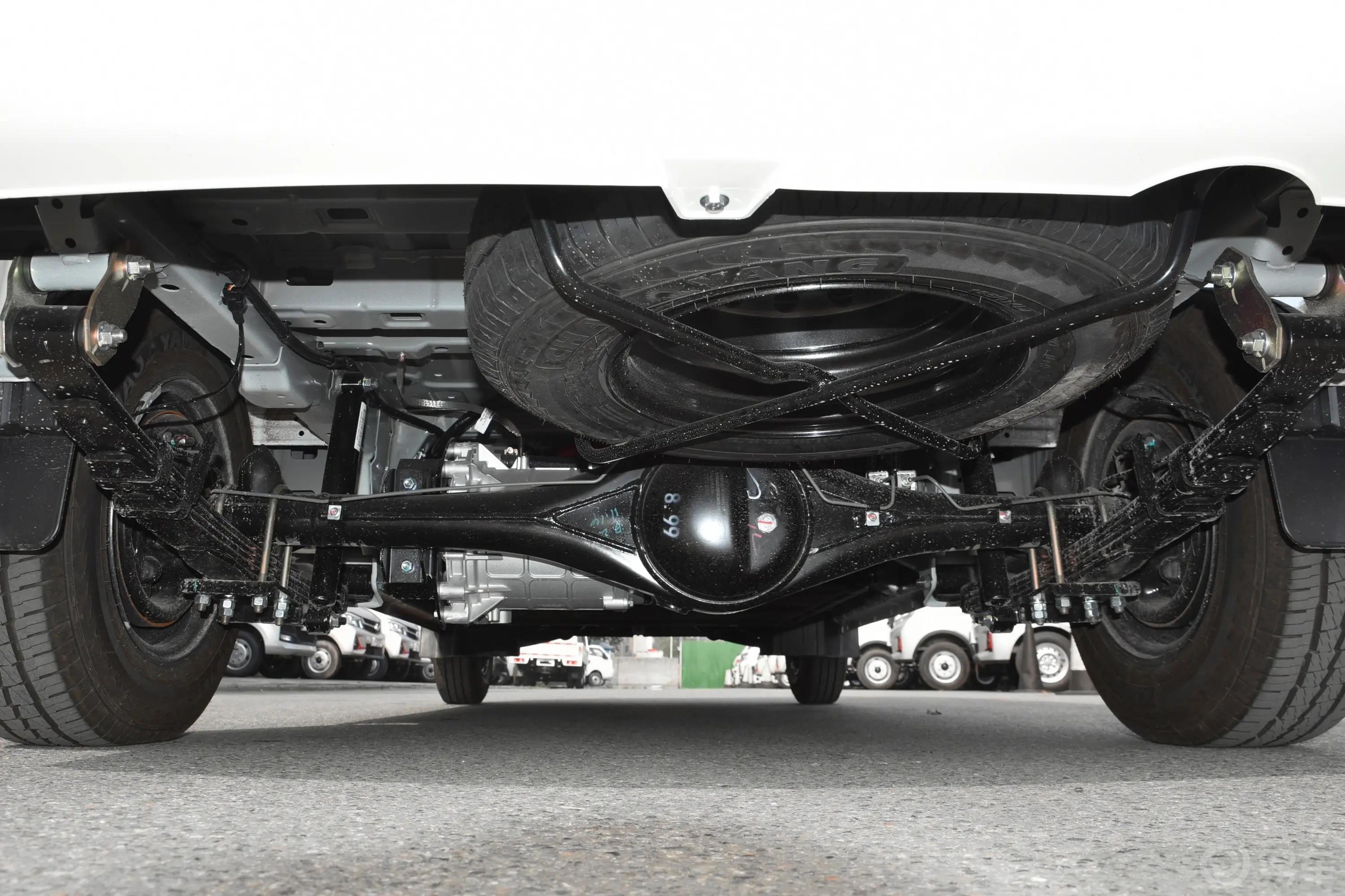 跨越星V5 EV240km 厢式车豪华型 2座 41.86kWh后悬架整体