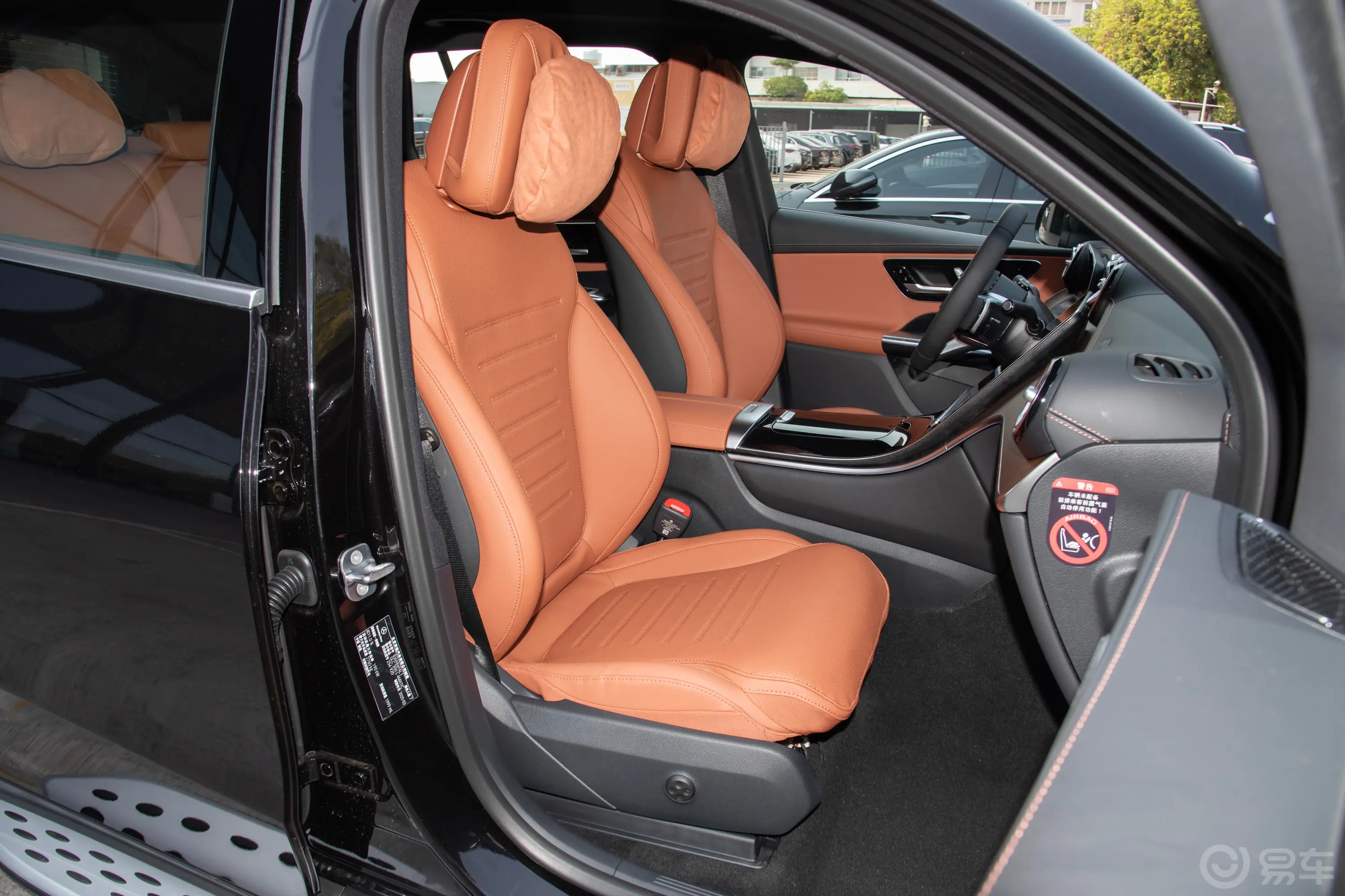 奔驰GLC改款 GLC 300 L 4MATIC 动感型 7座副驾驶座椅
