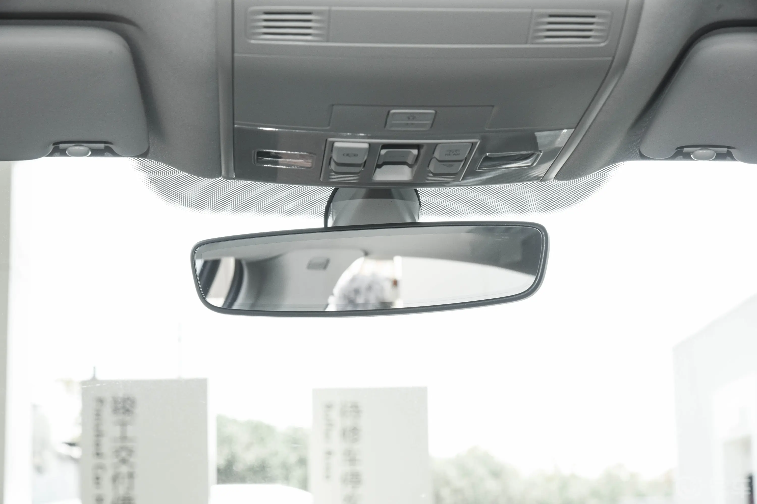 迈腾改款 众享版 280TSI 豪华型内后视镜