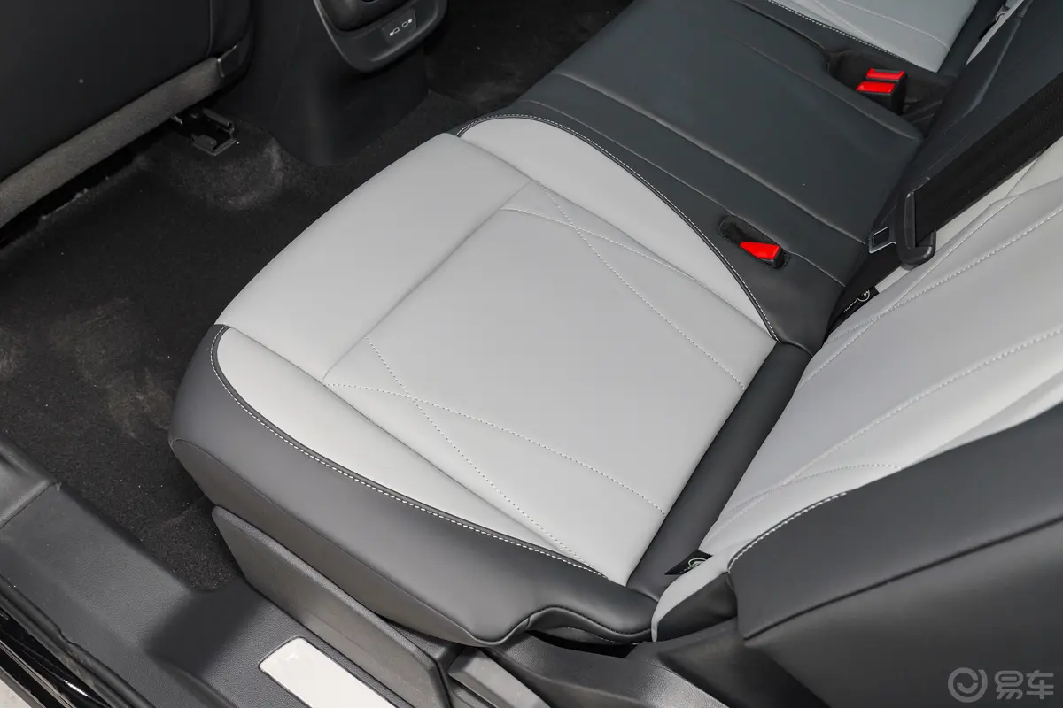途昂途昂Pro 450TSI 探索版后排空间