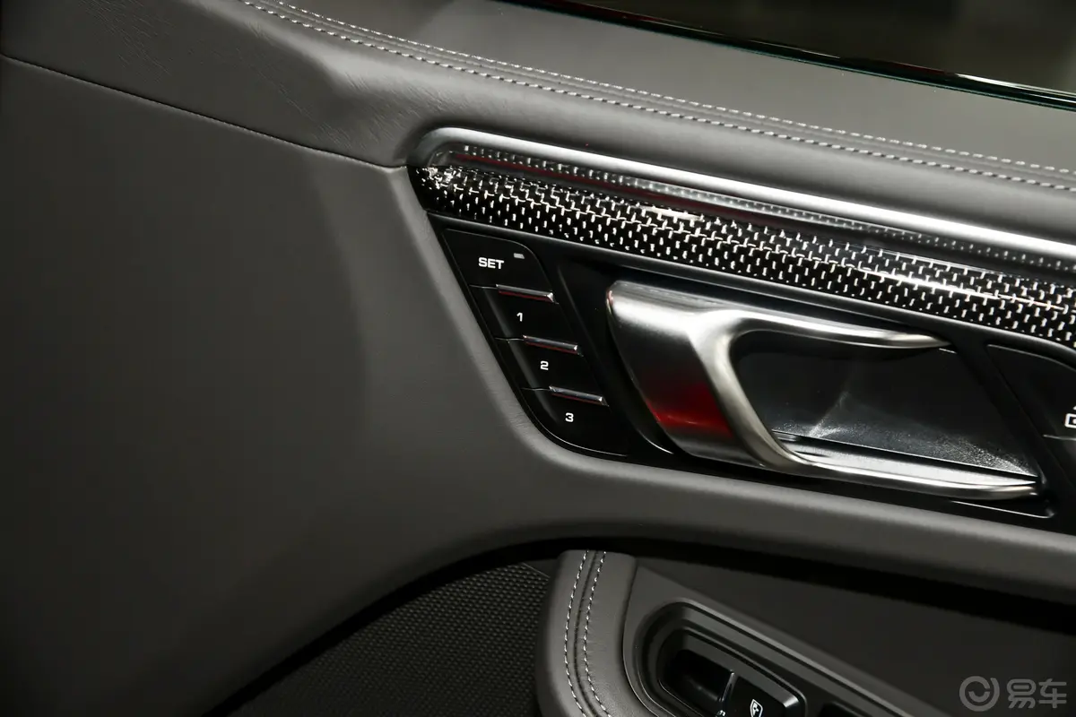 MacanMacan 2.0T 逐梦版副驾驶位