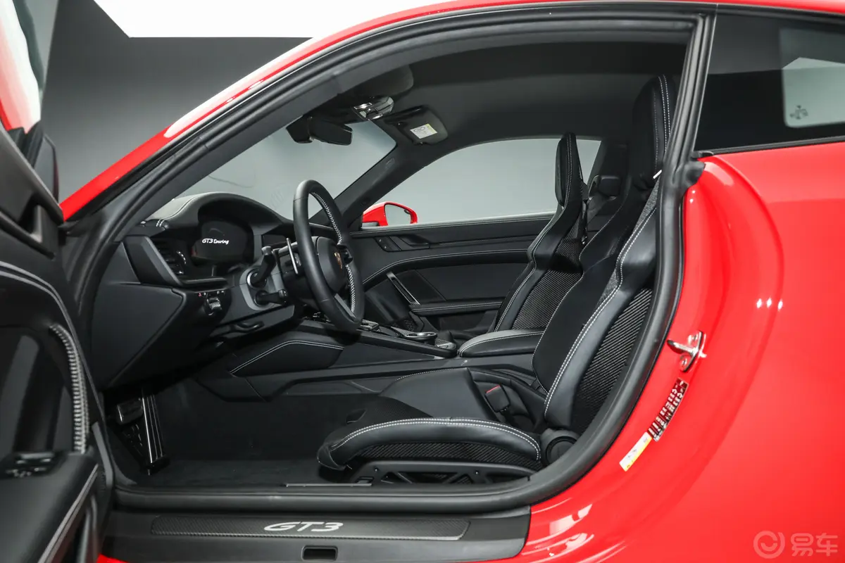 保时捷911GT3 Touring 4.0L主驾驶位