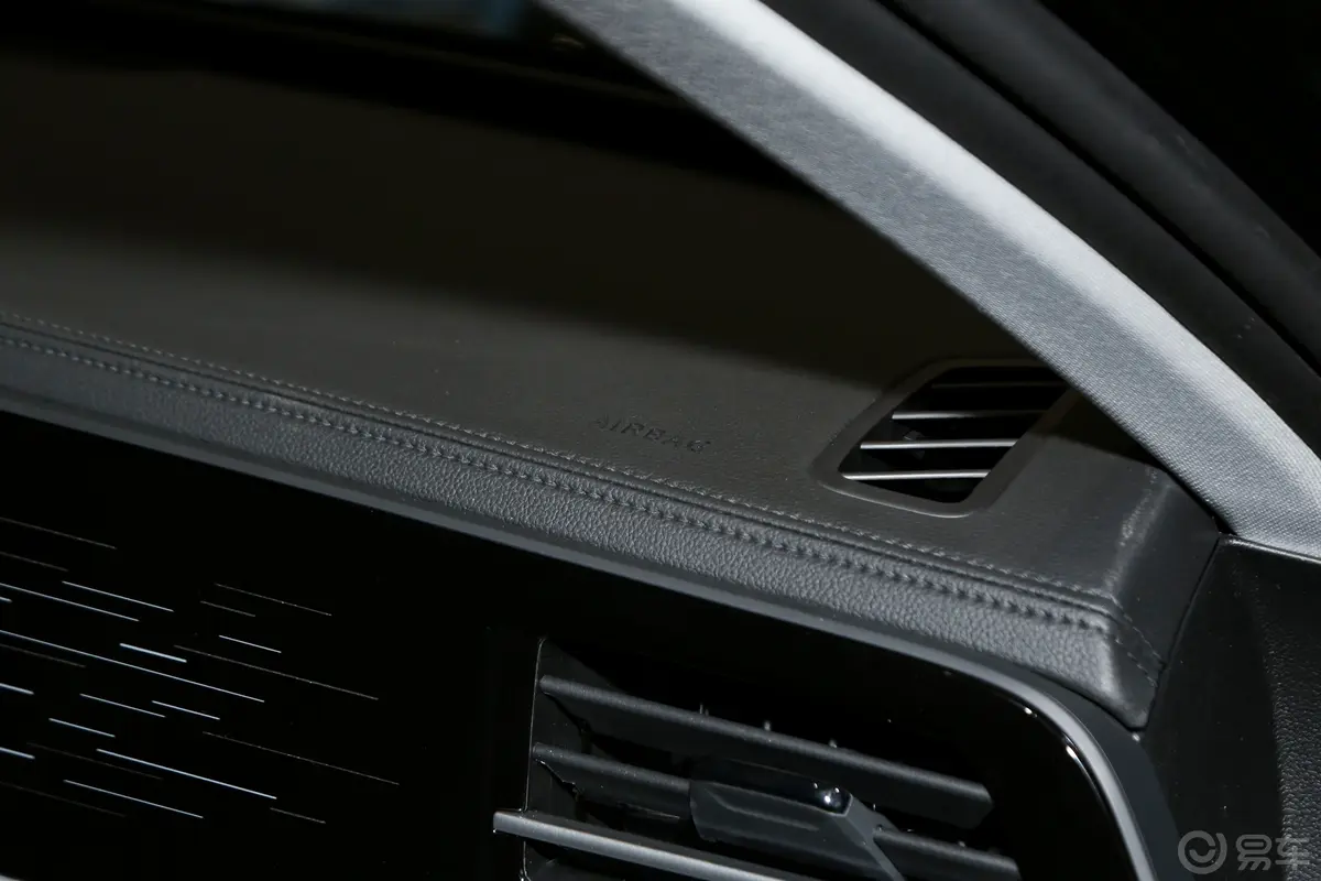 帕萨特Pro 300TSI 龙耀版副驾安全气囊
