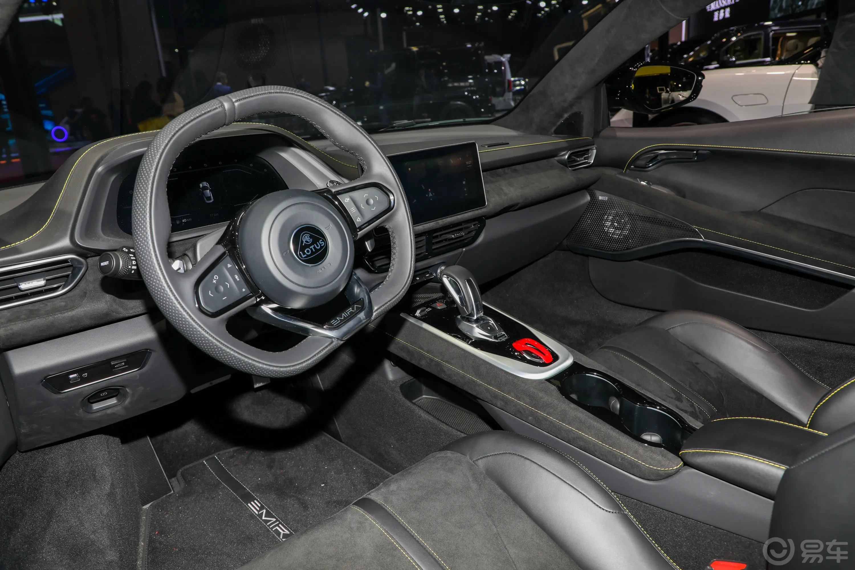 EMIRA2.0T 双离合Turbo SE前排