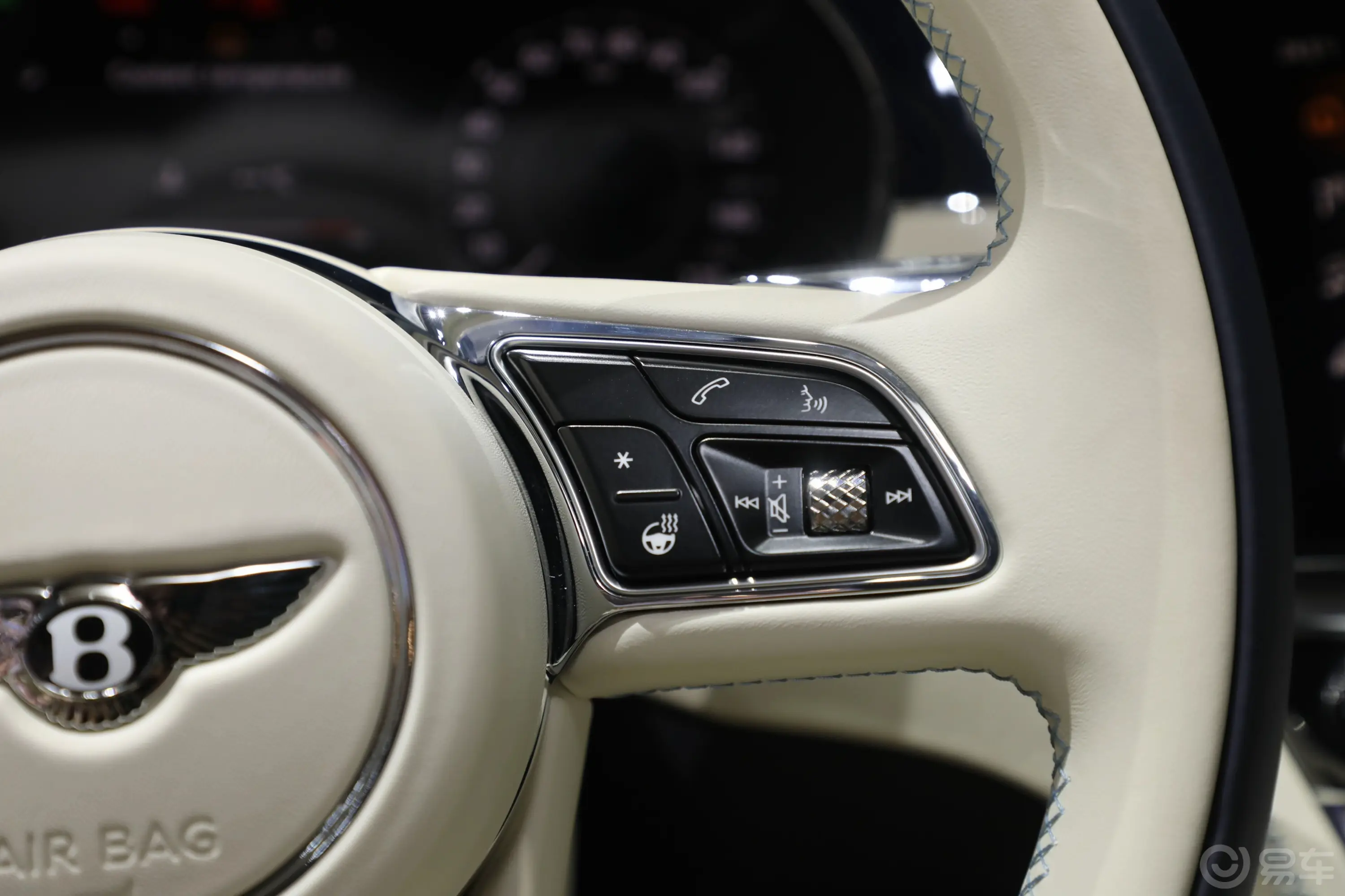 欧陆4.0T GT V8 雅度版前排