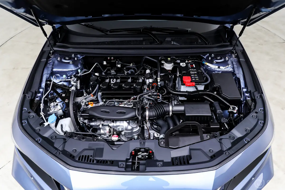 雅阁运动系列 260TURBO 尊贵版前舱整体