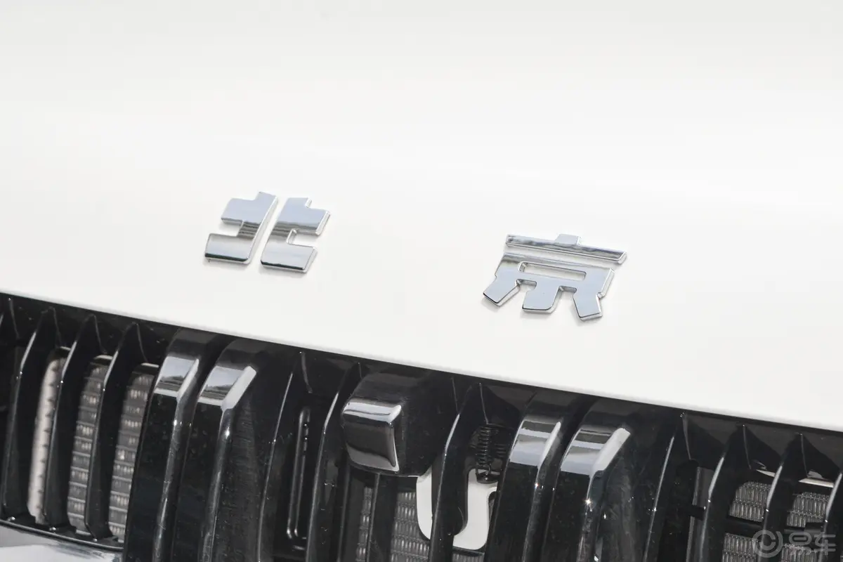 北京越野BJ40刀锋英雄版 2.0T 荣耀版 柴油外观细节